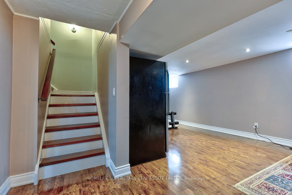 868 Kowal Drive Property Photo 41