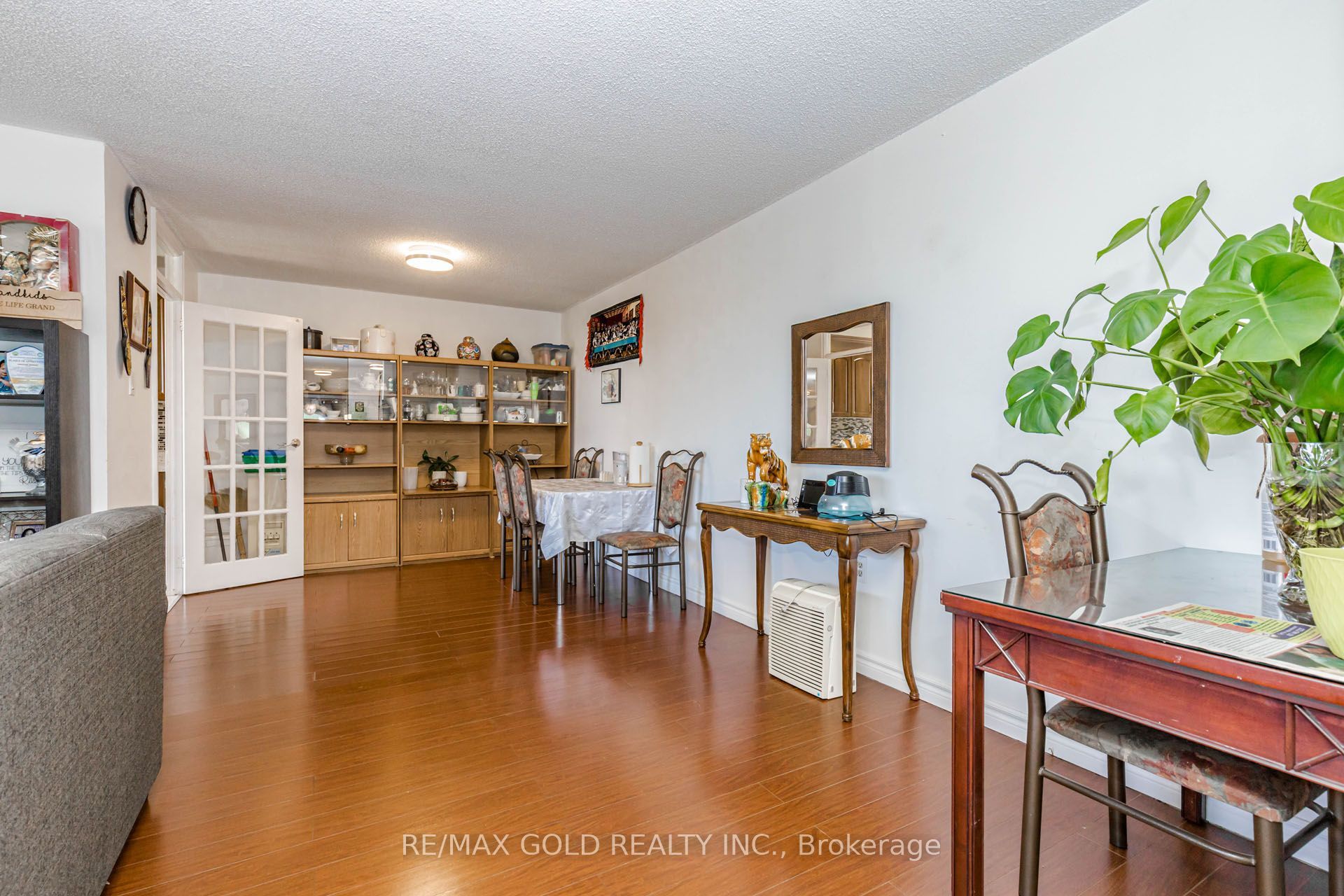 17 Knightsbridge Road 905 Property Photo 6