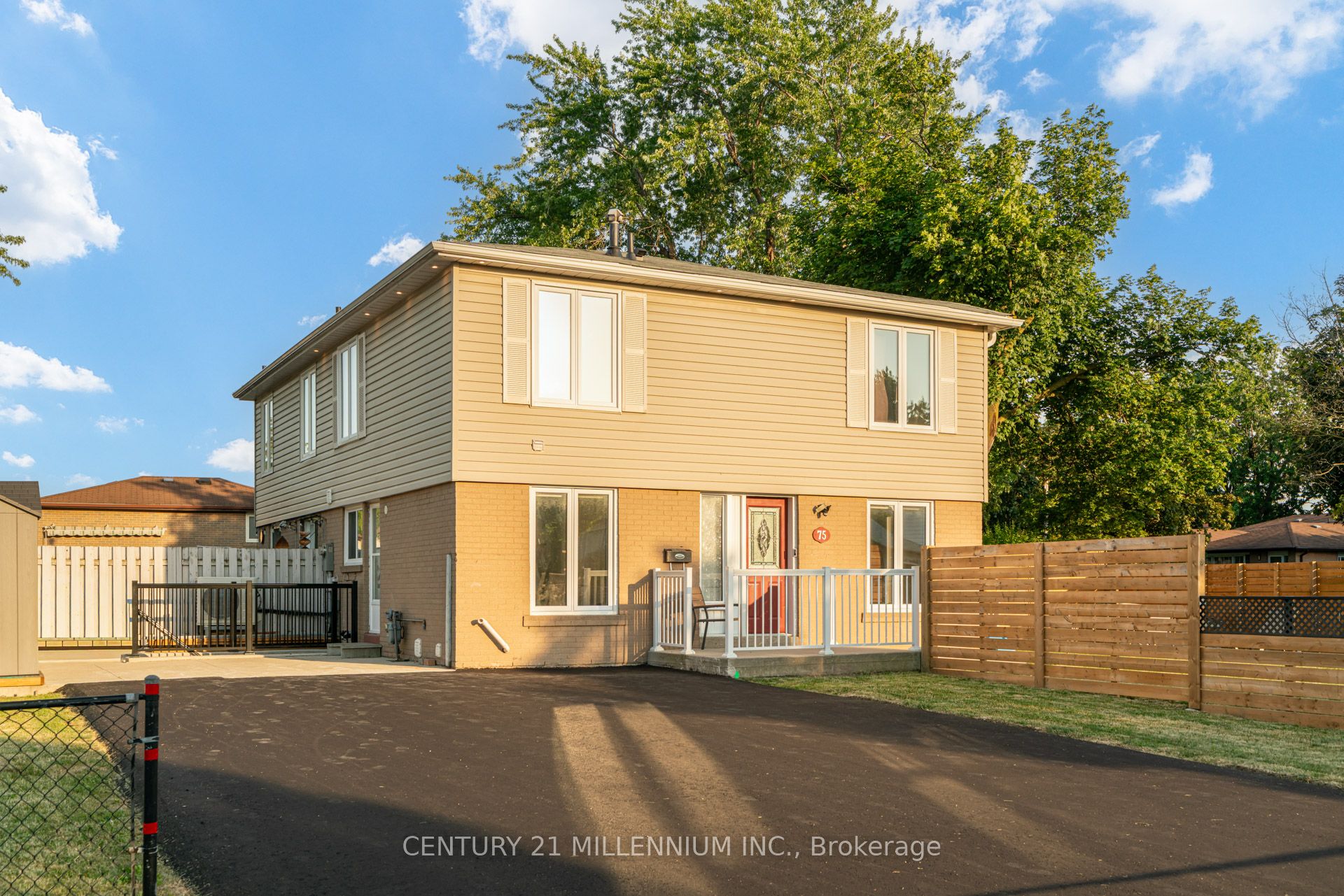 75 Goldcrest Road Property Photo 2