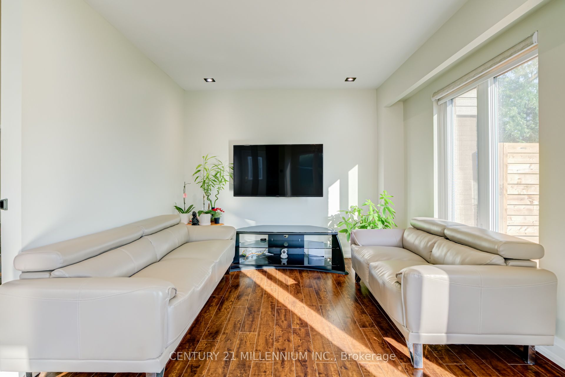 75 Goldcrest Road Property Photo 8