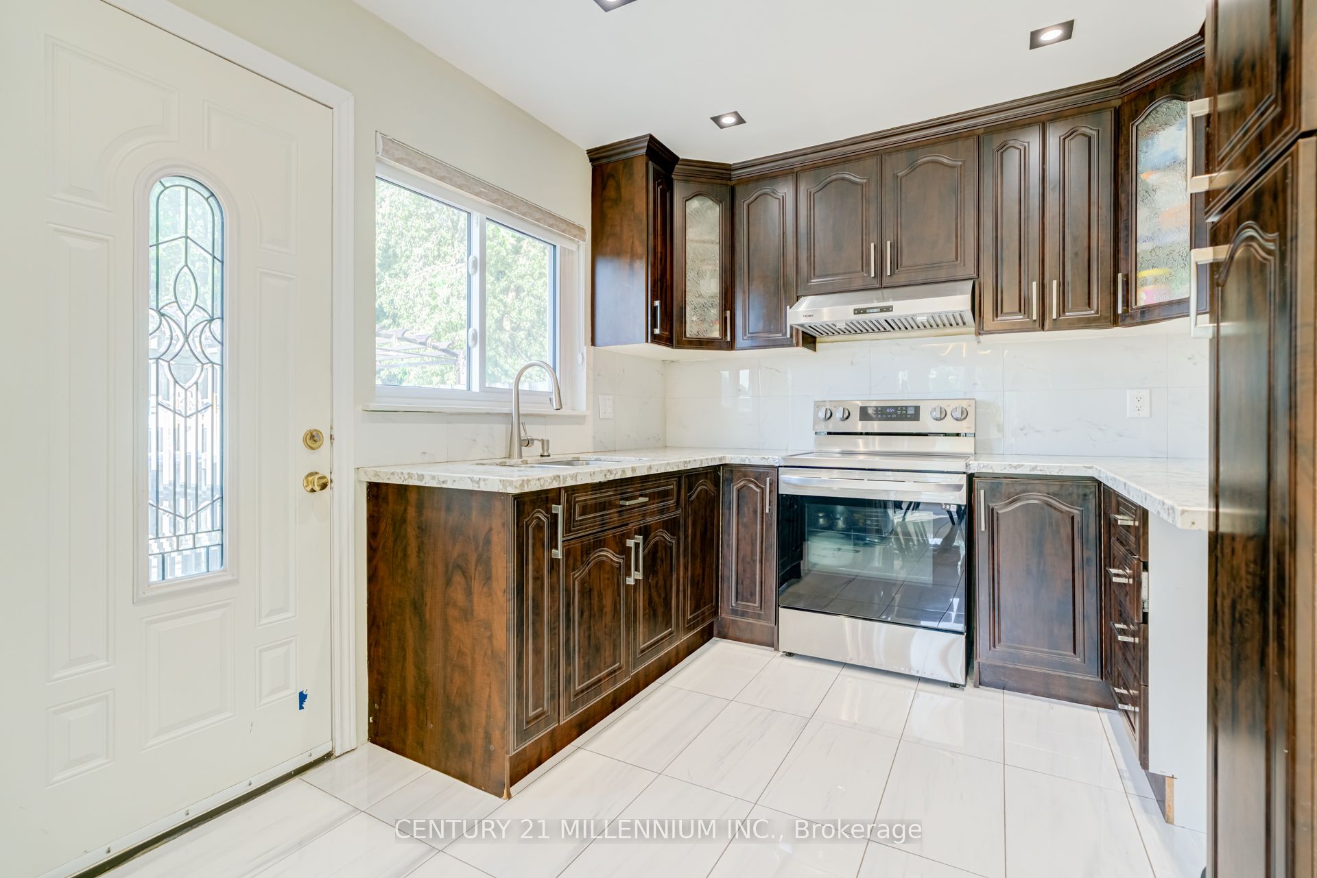 75 Goldcrest Road Property Photo 14