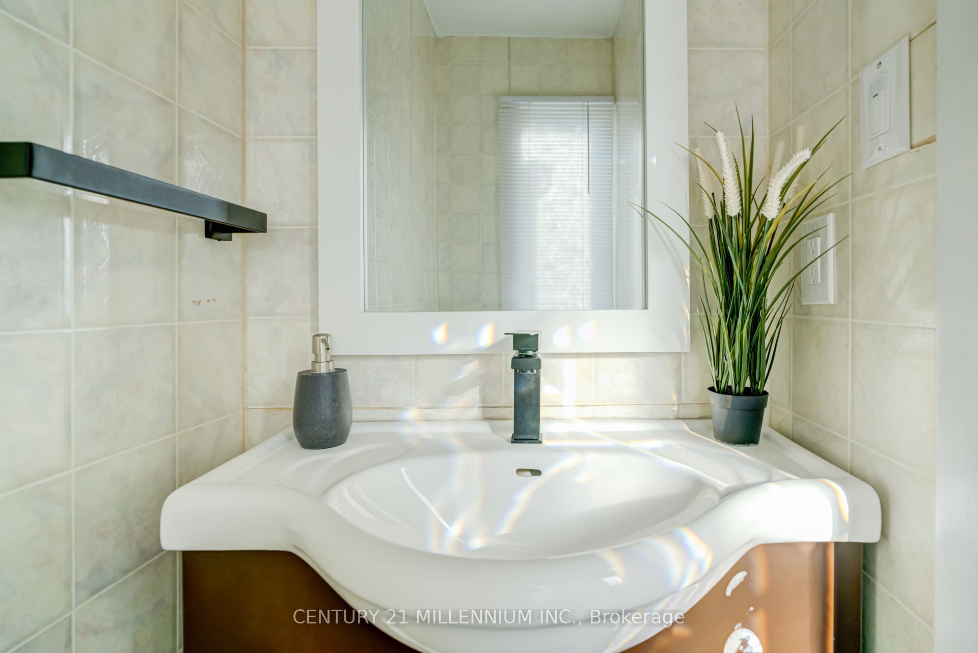 75 Goldcrest Road Property Photo 19