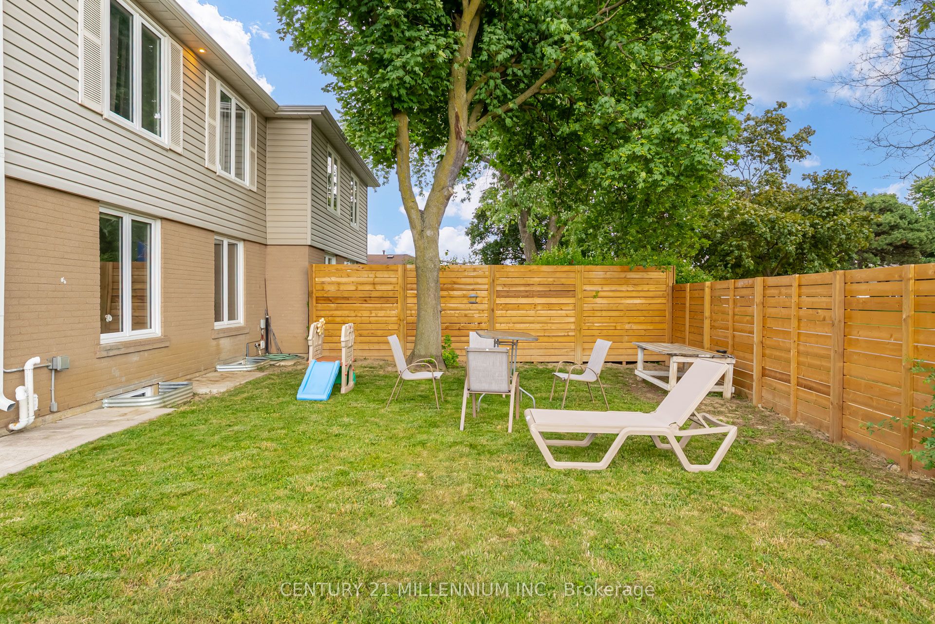 75 Goldcrest Road Property Photo 48