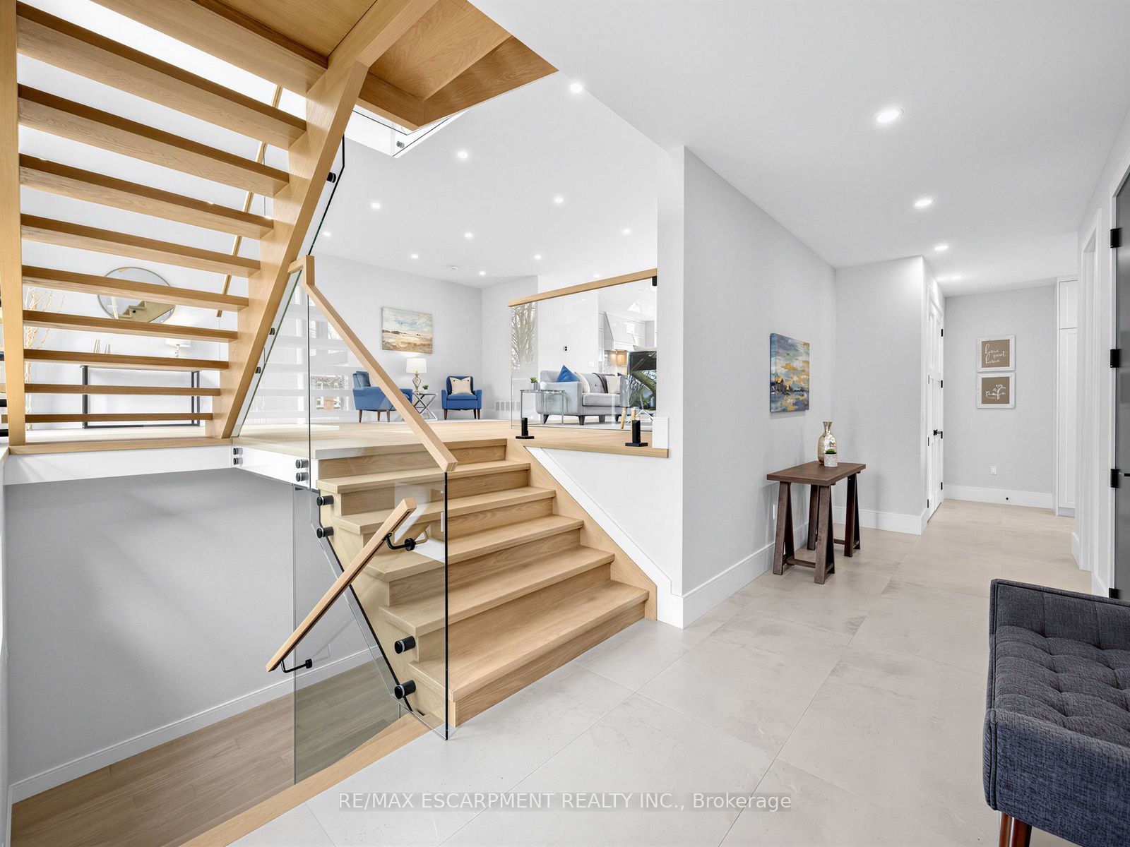 2488 Bridge Road Property Photo 6