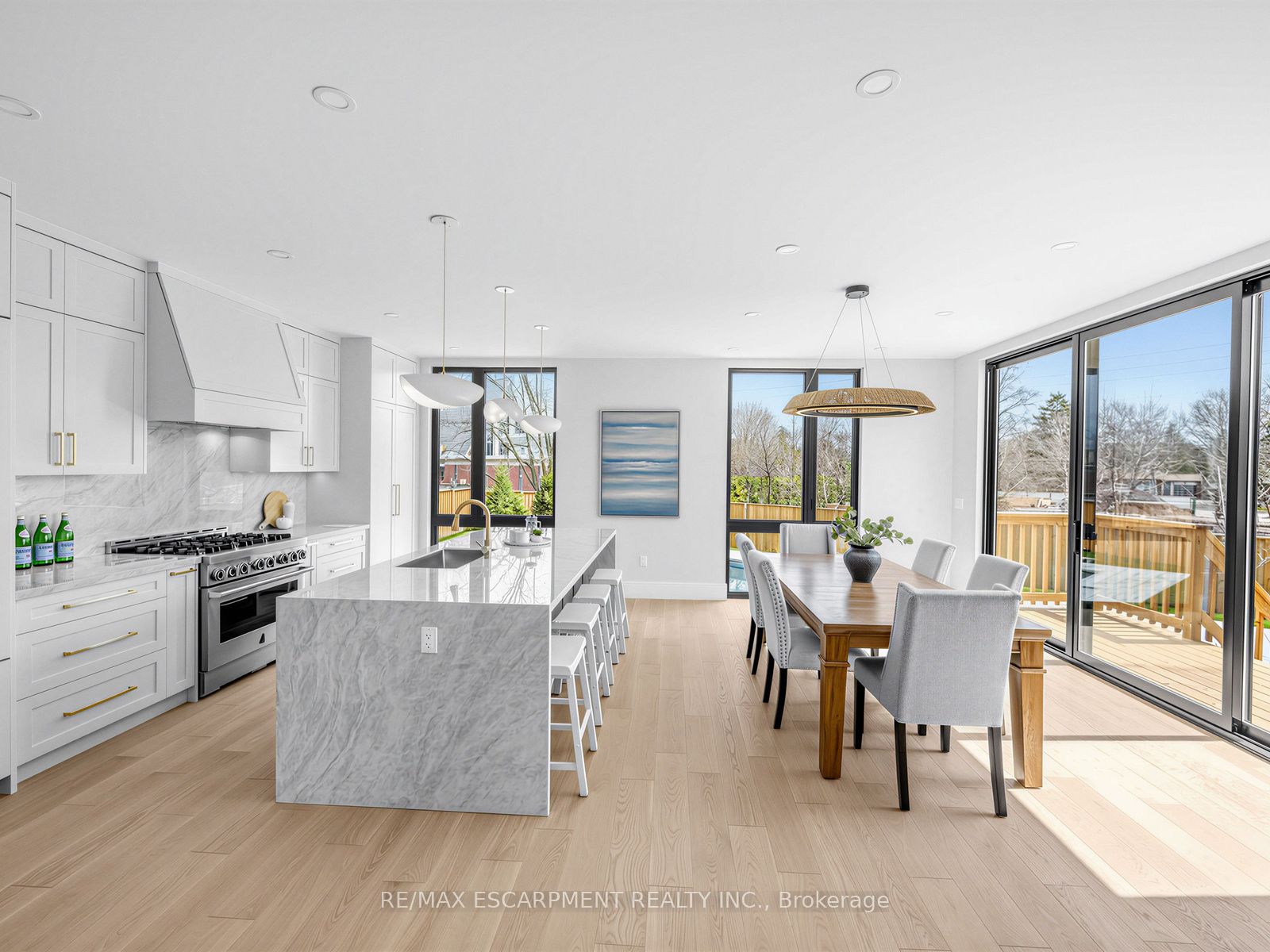 2488 Bridge Road Property Photo 12
