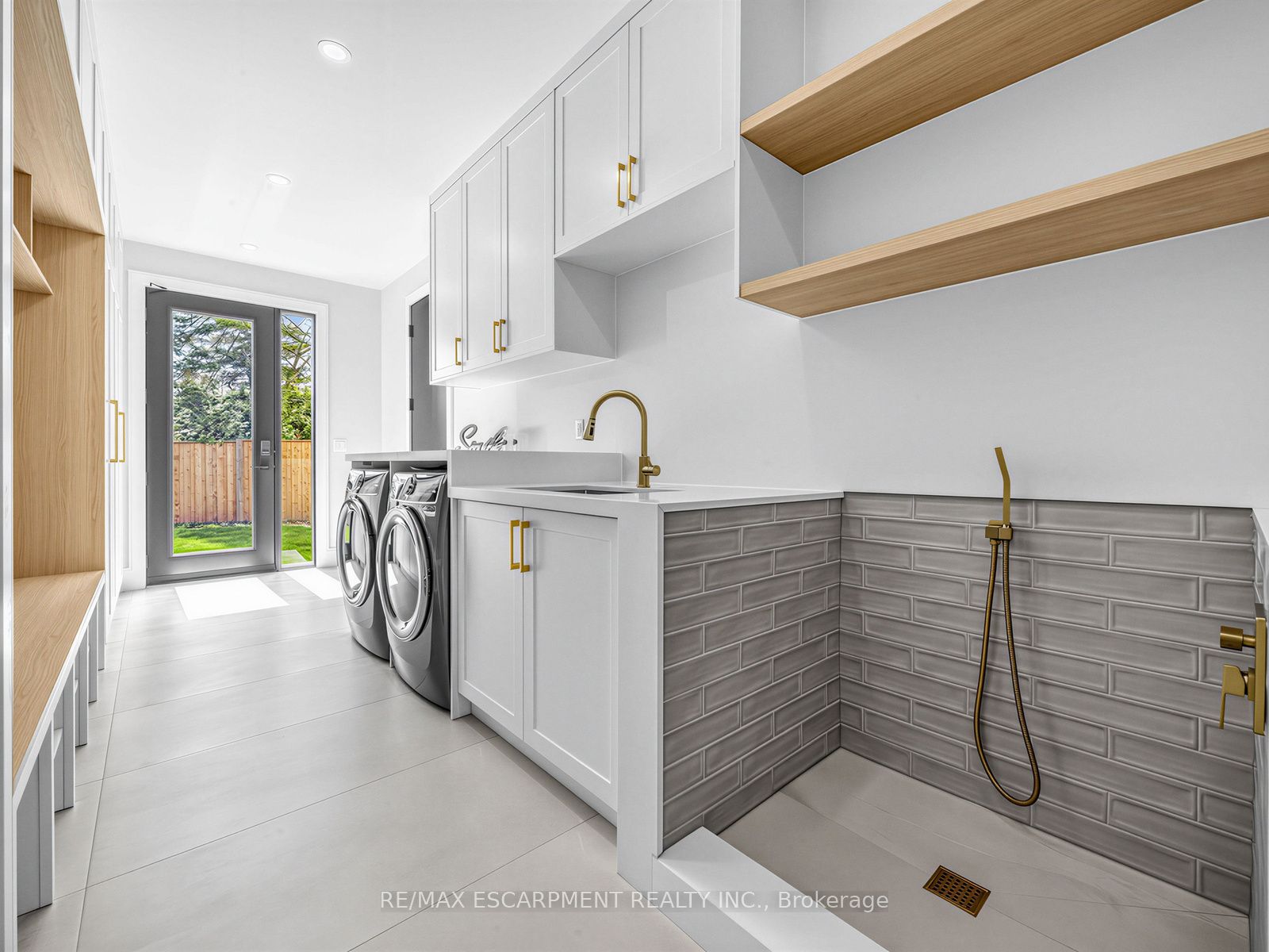 2488 Bridge Road Property Photo 20