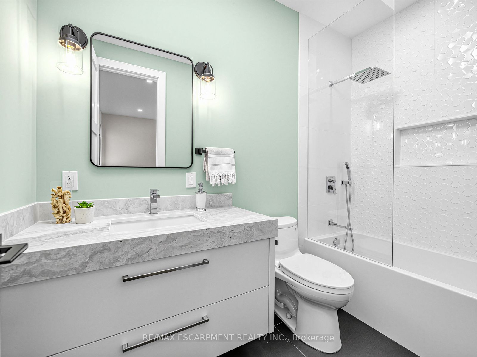 2488 Bridge Road Property Photo 30