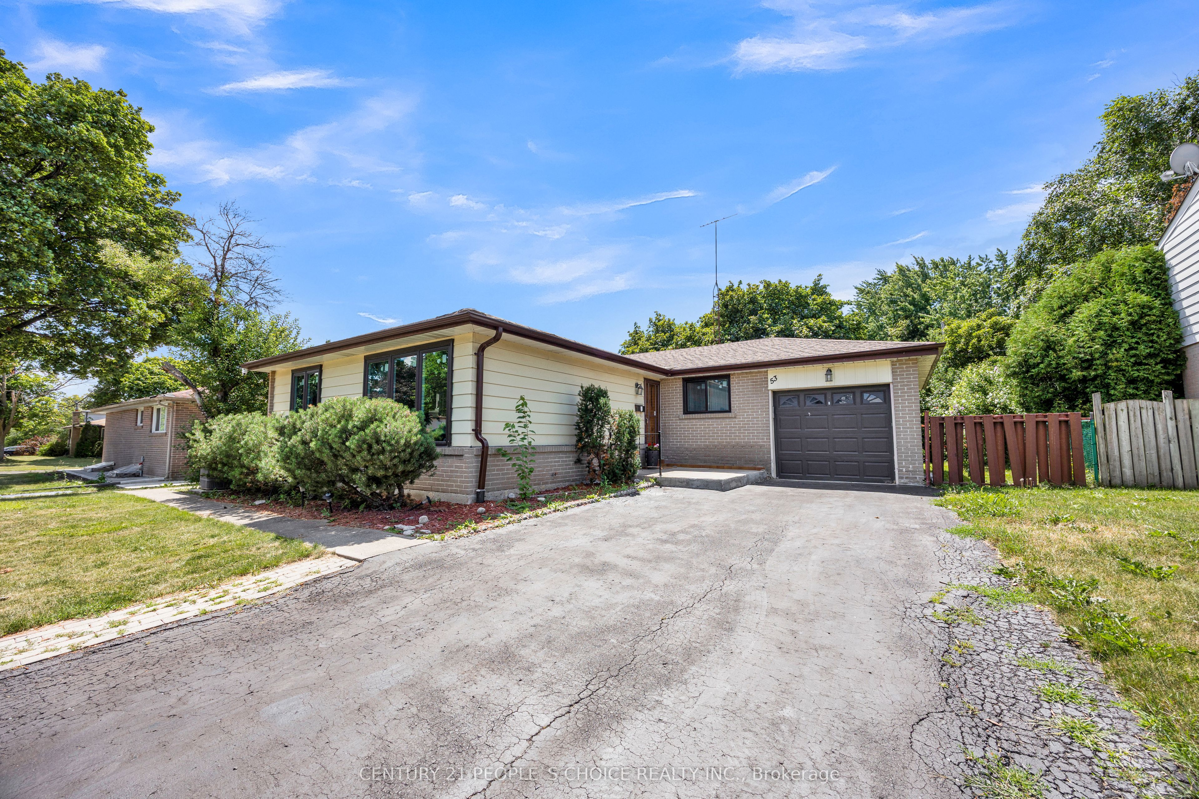 53 Brookland Drive W Property Photo 1