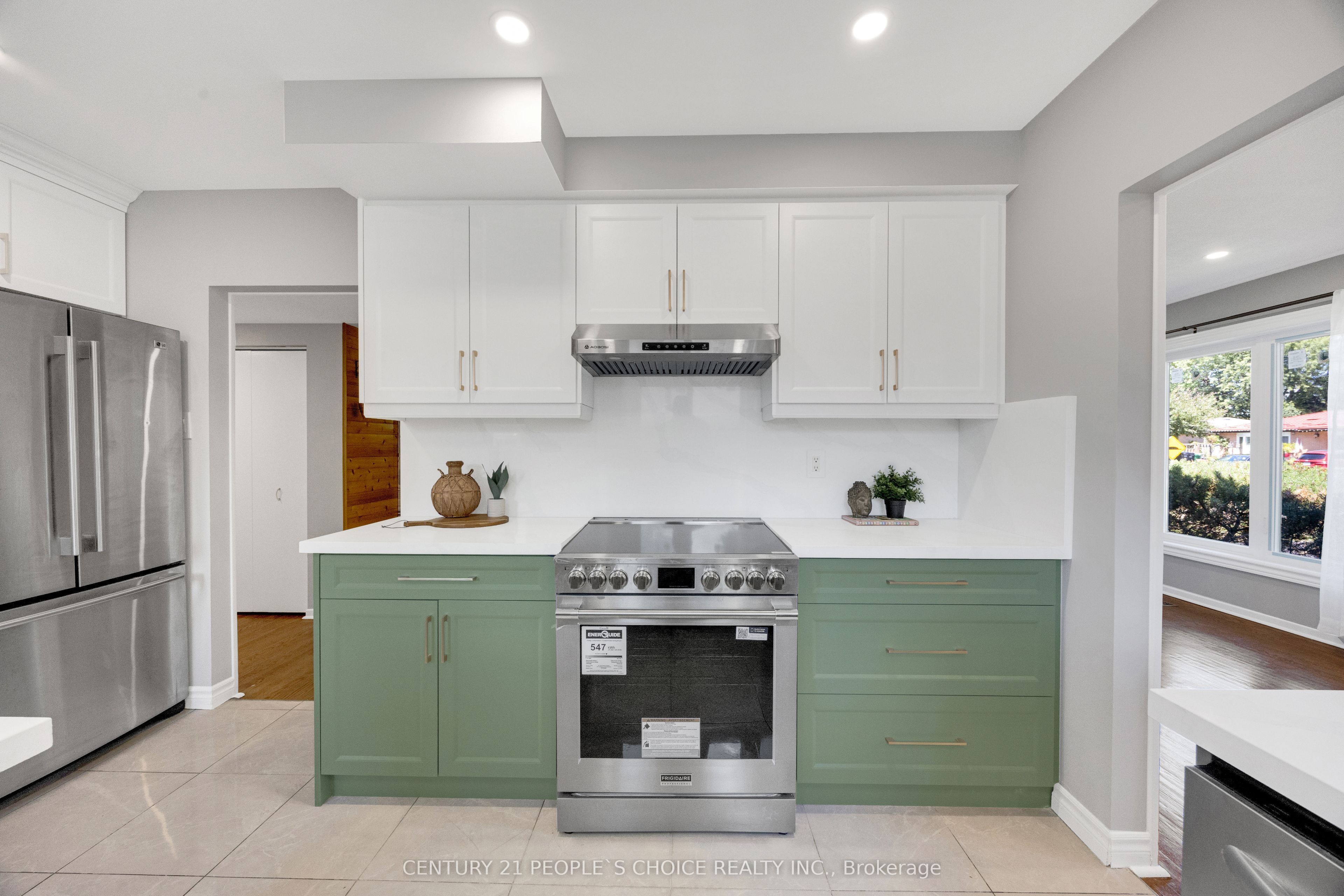 53 Brookland Drive W Property Photo 12