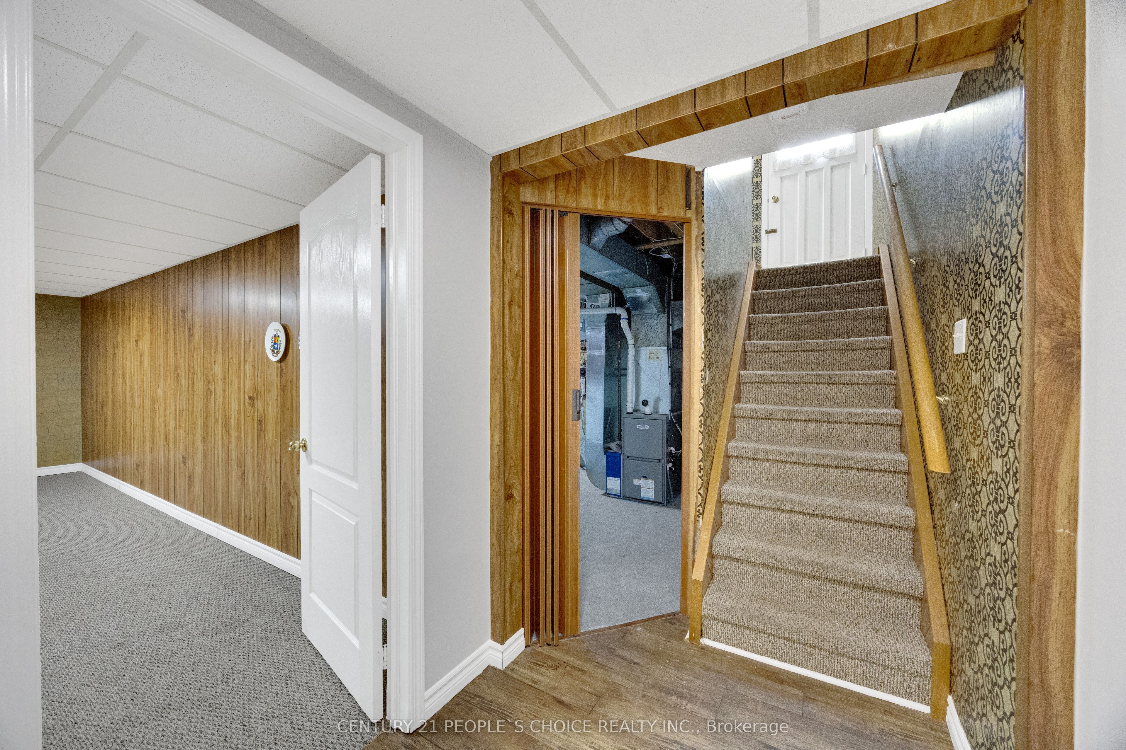 53 Brookland Drive W Property Photo 26