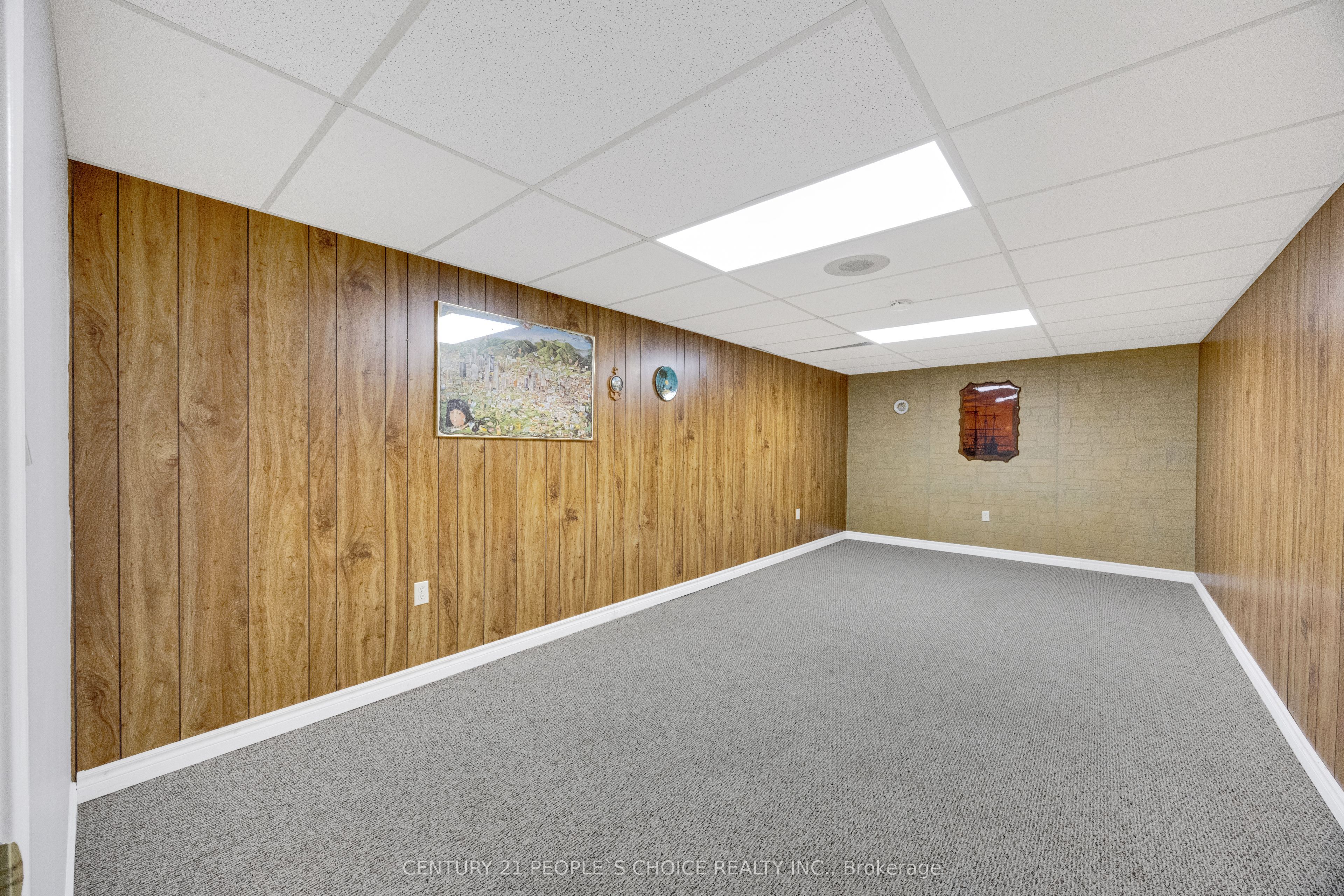 53 Brookland Drive W Property Photo 27