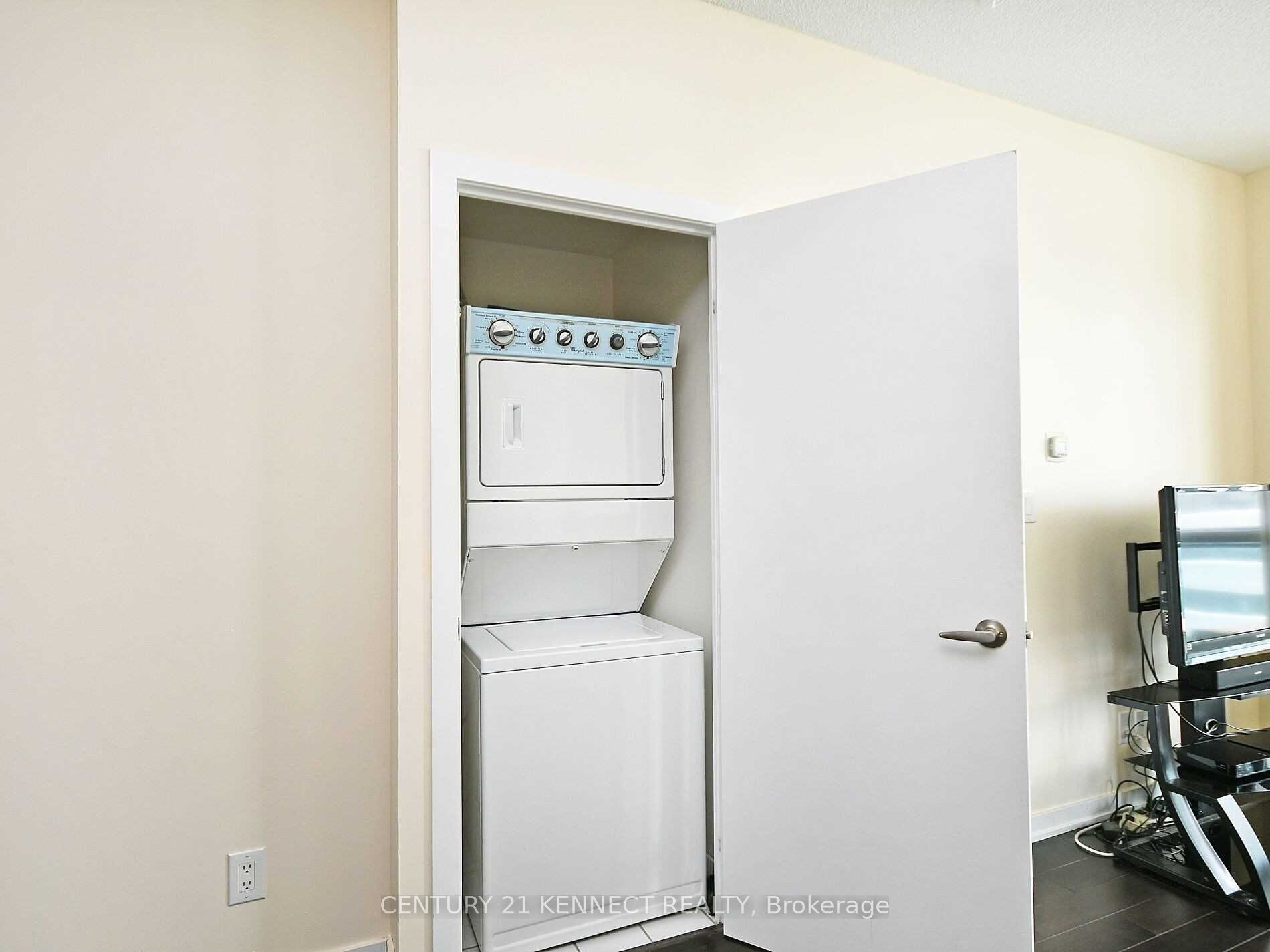 4070 Confederation Parkway 3910 Property Photo 17