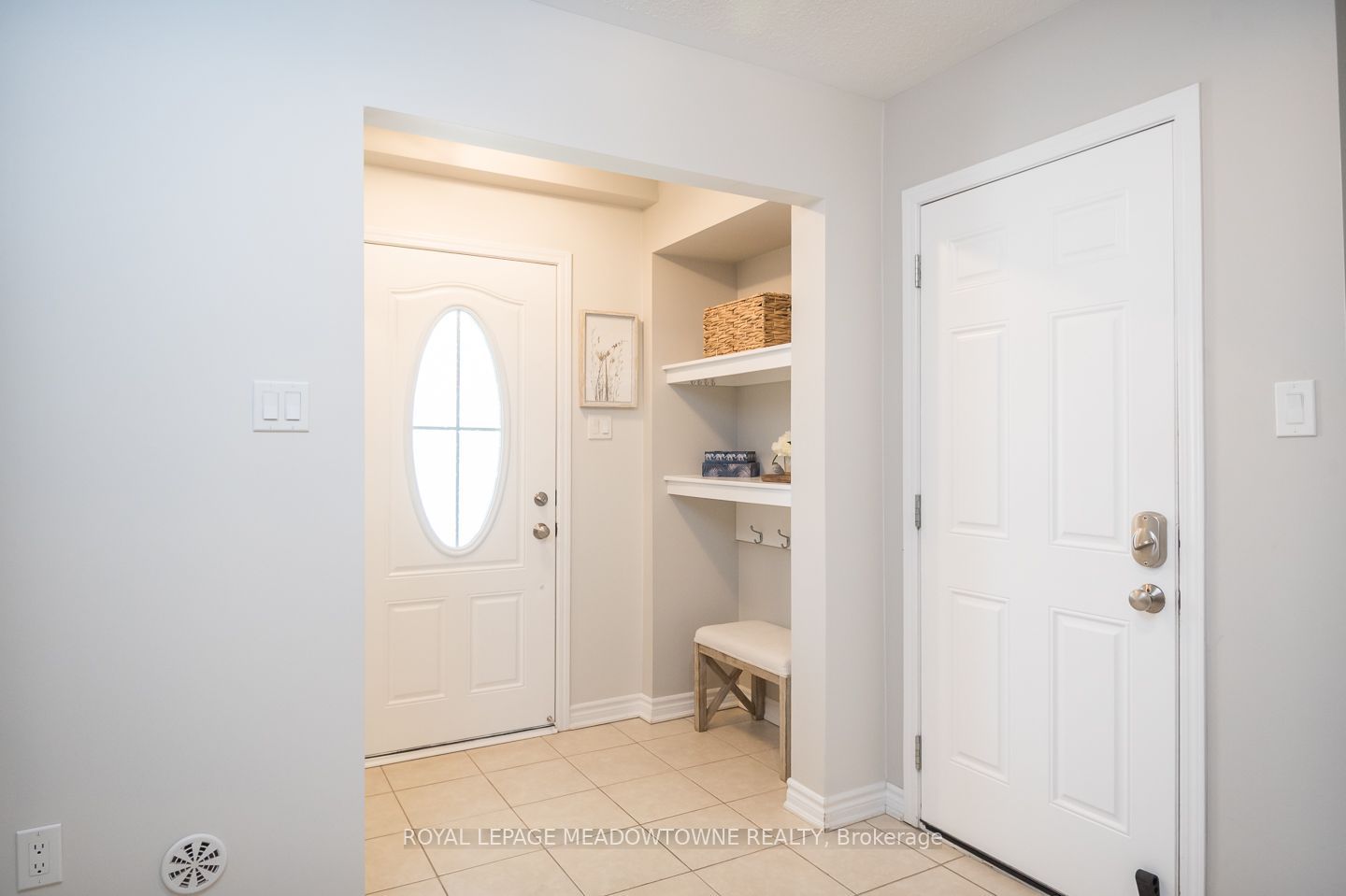 298 Reis Place Property Photo 6