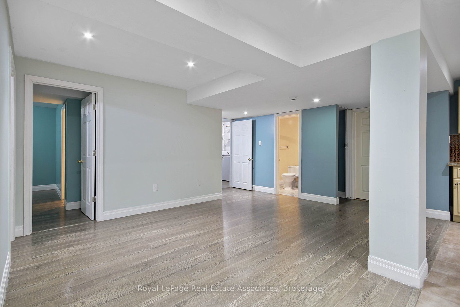 16 Sergio Marchi Street Lower Property Photo 5