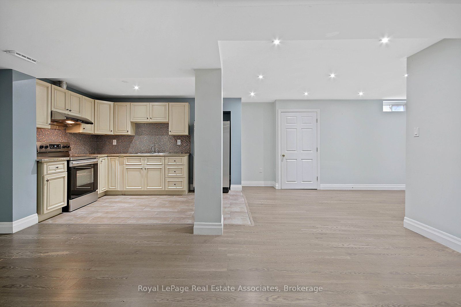 16 Sergio Marchi Street Lower Property Photo 6
