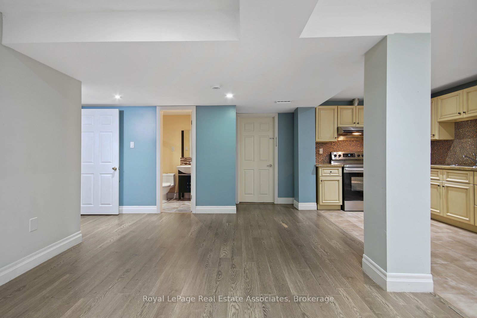 16 Sergio Marchi Street Lower Property Photo 7