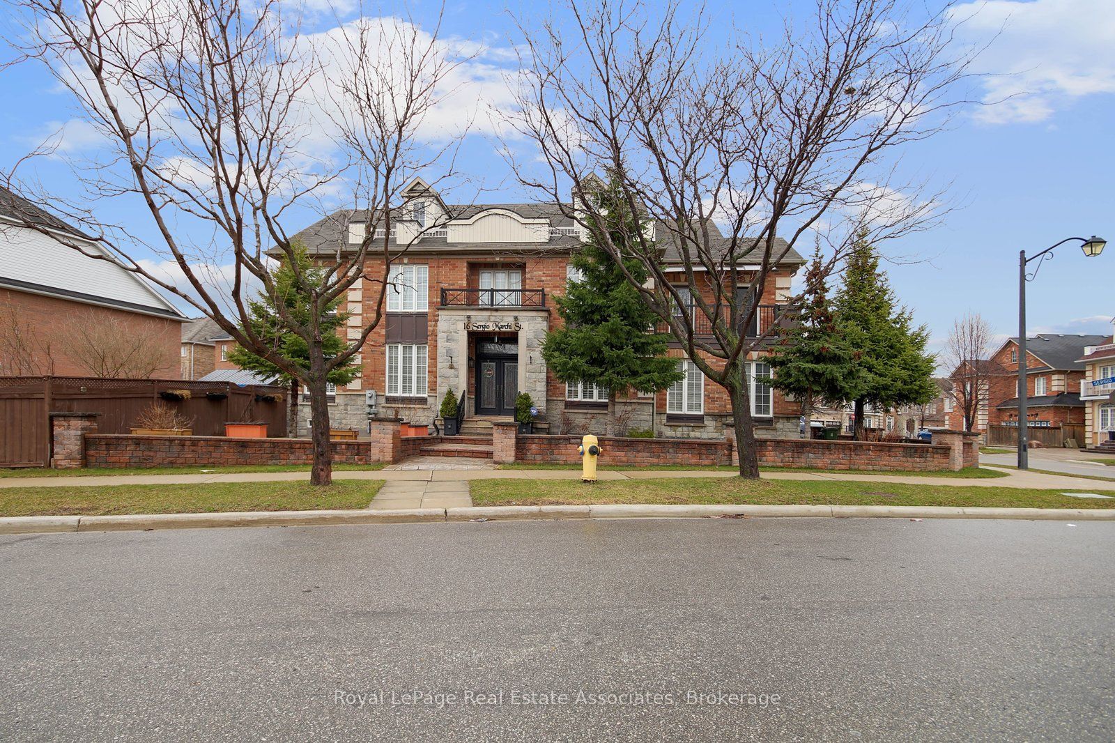 16 Sergio Marchi Street Lower Property Photo 33