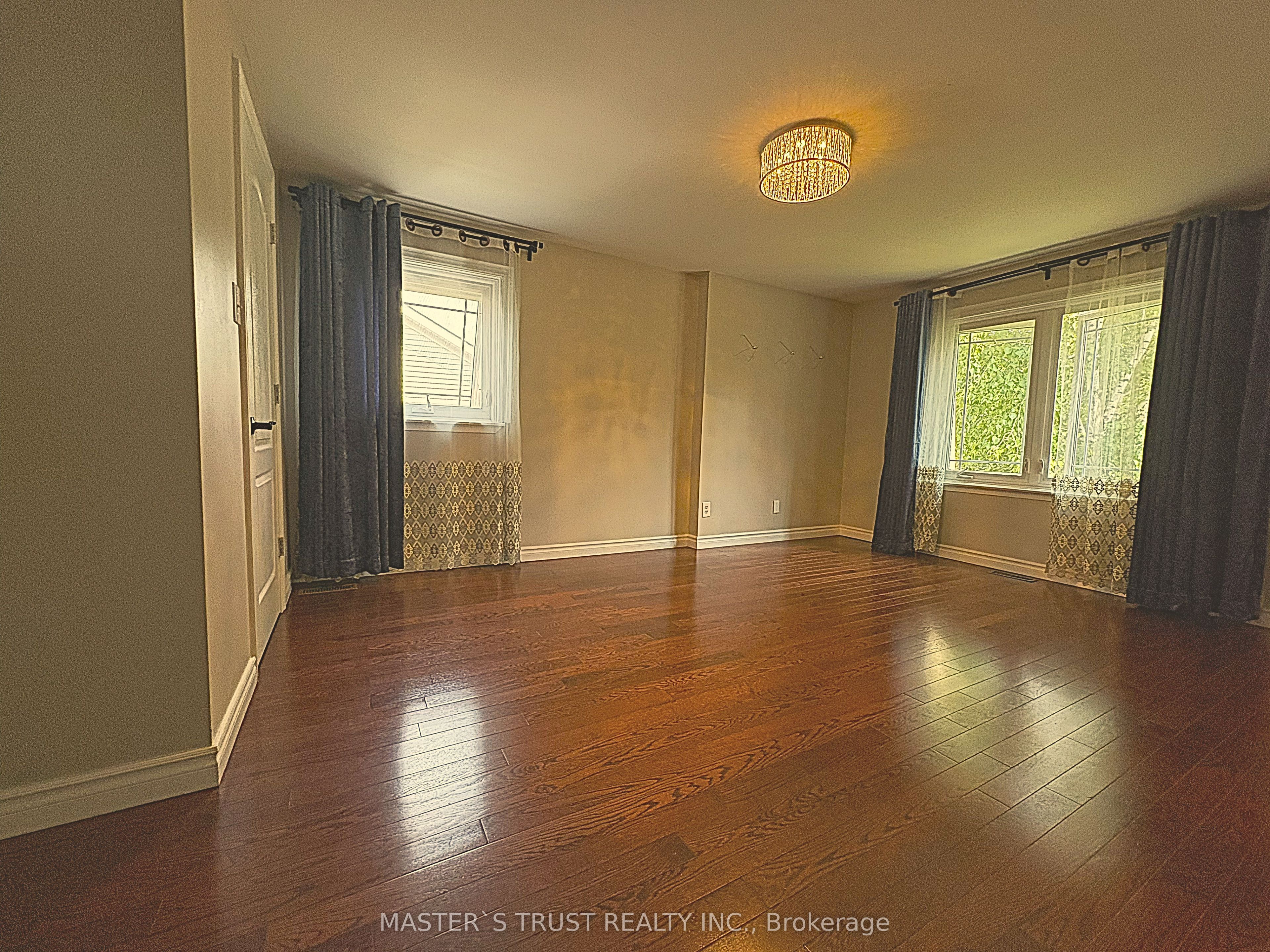 2253 Constance Drive Property Photo 5