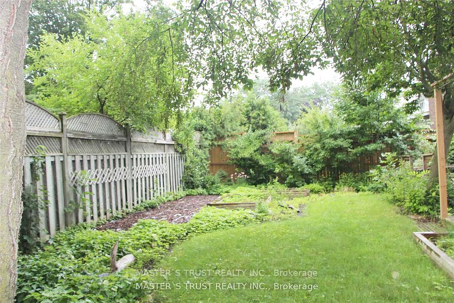 2253 Constance Drive Property Photo 7