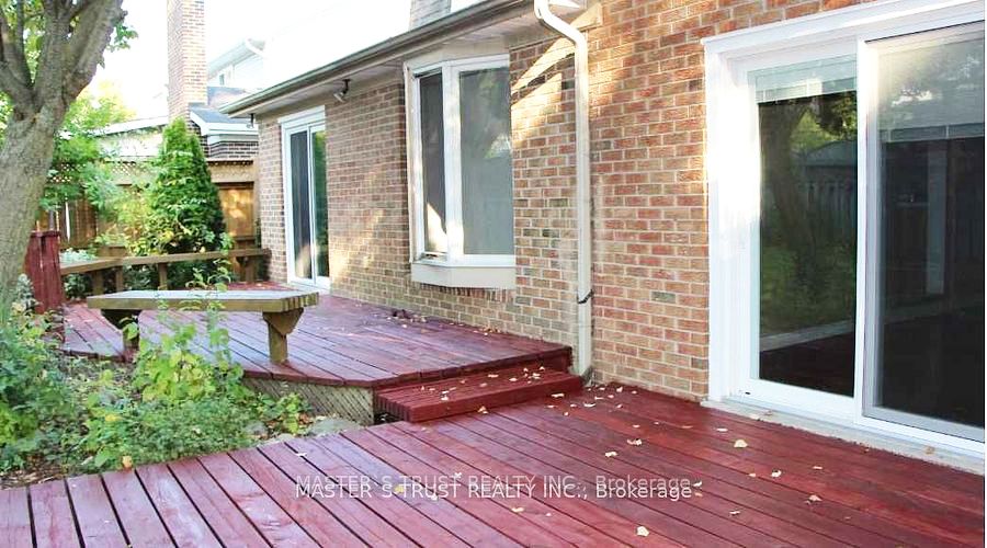 2253 Constance Drive Property Photo 8