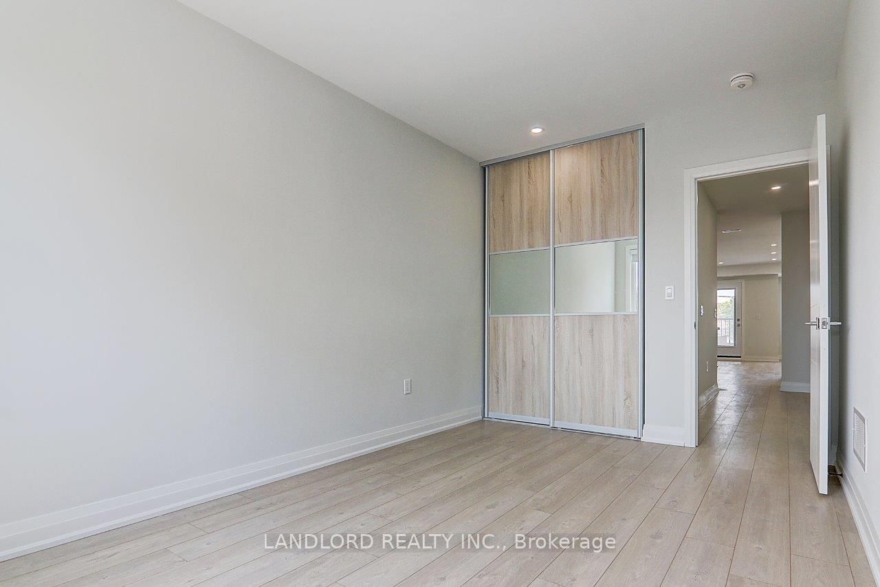 115 Livingstone Avenue Upper Property Photo 25