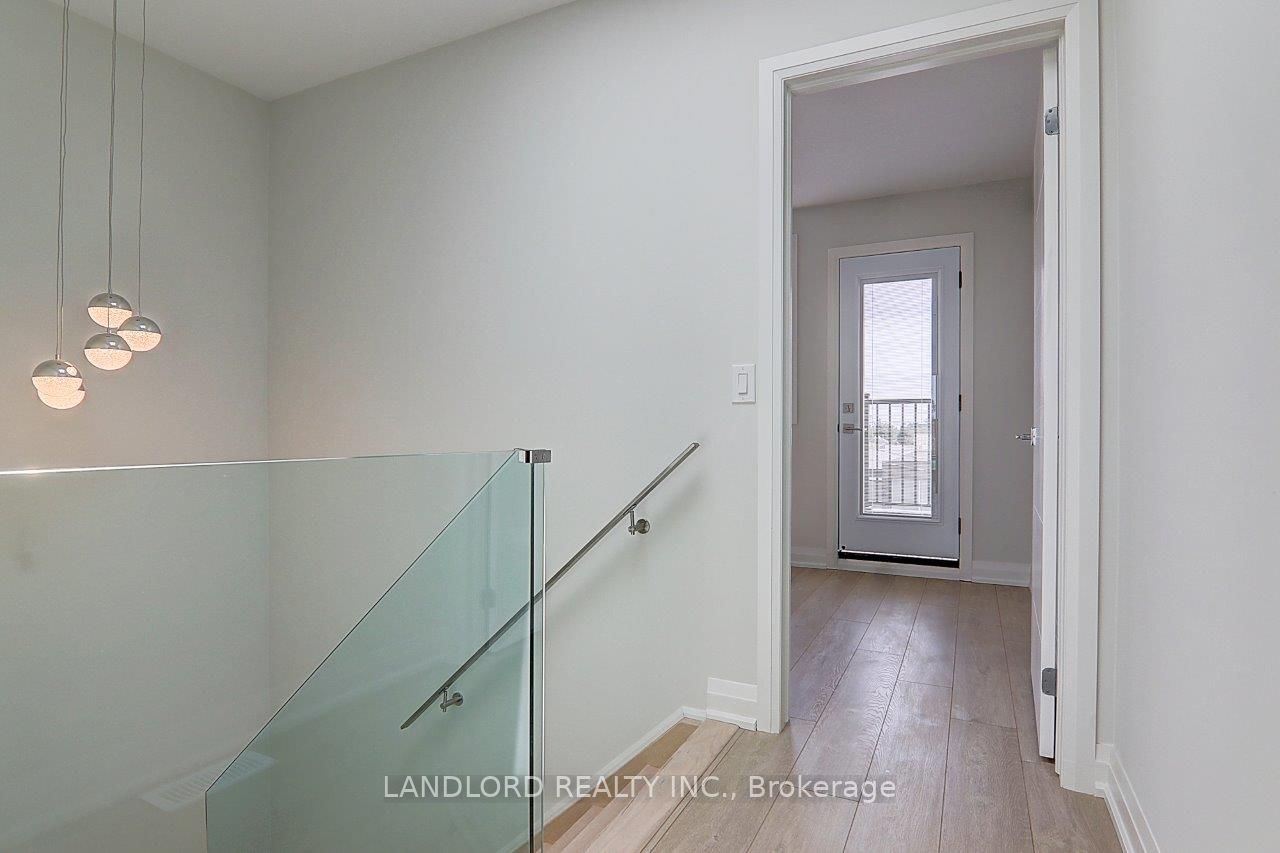 115 Livingstone Avenue Upper Property Photo 33