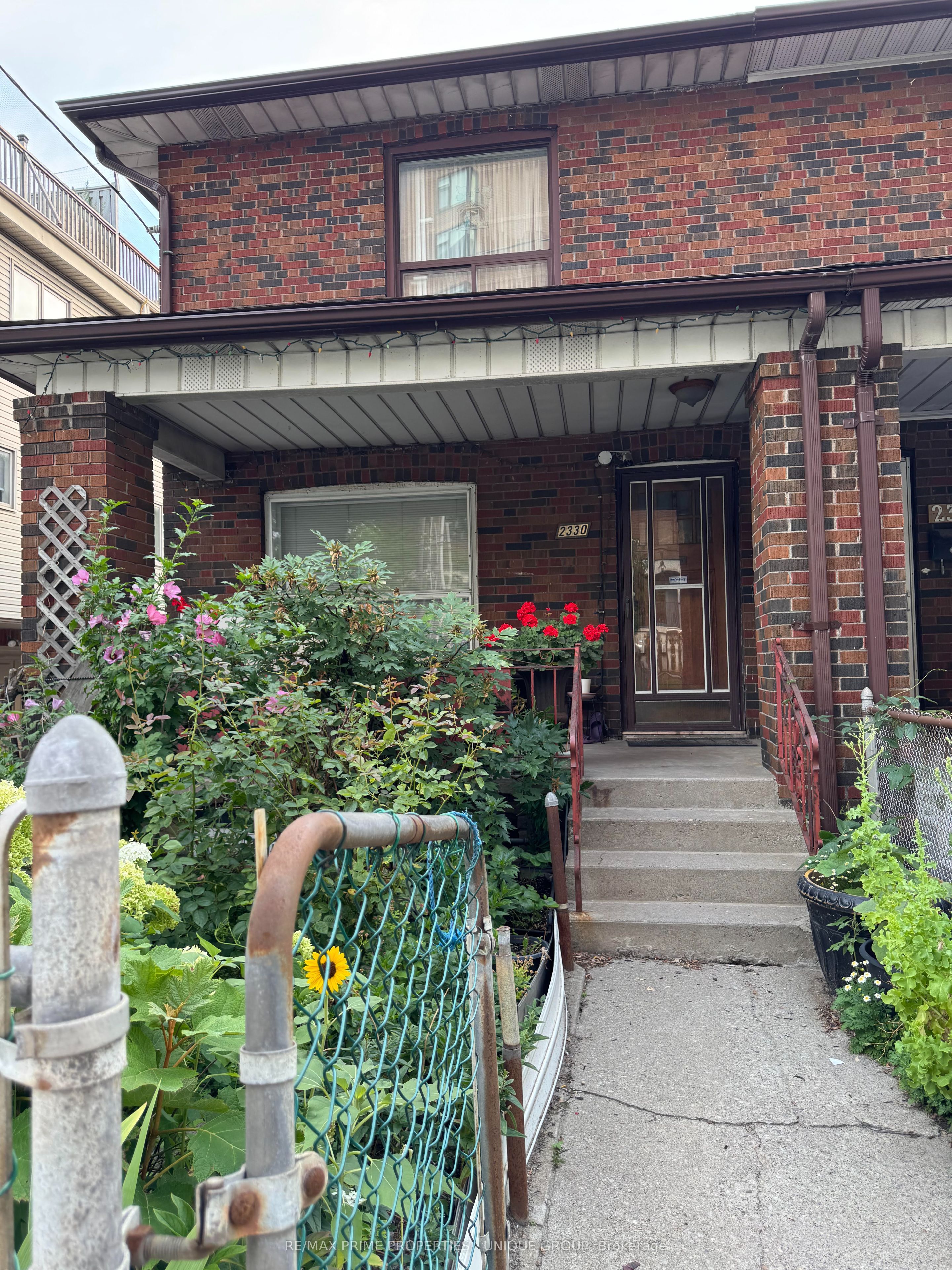 2330 Dufferin Street Property Photo 2