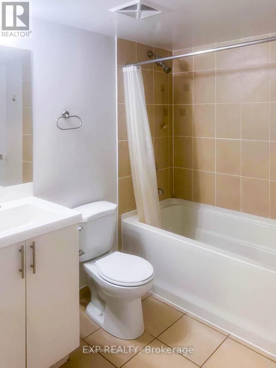 830 Lawrence Avenue 1012 Property Photo 13