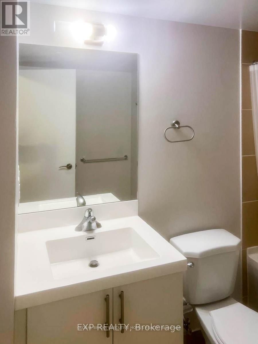 830 Lawrence Avenue 1012 Property Photo 15