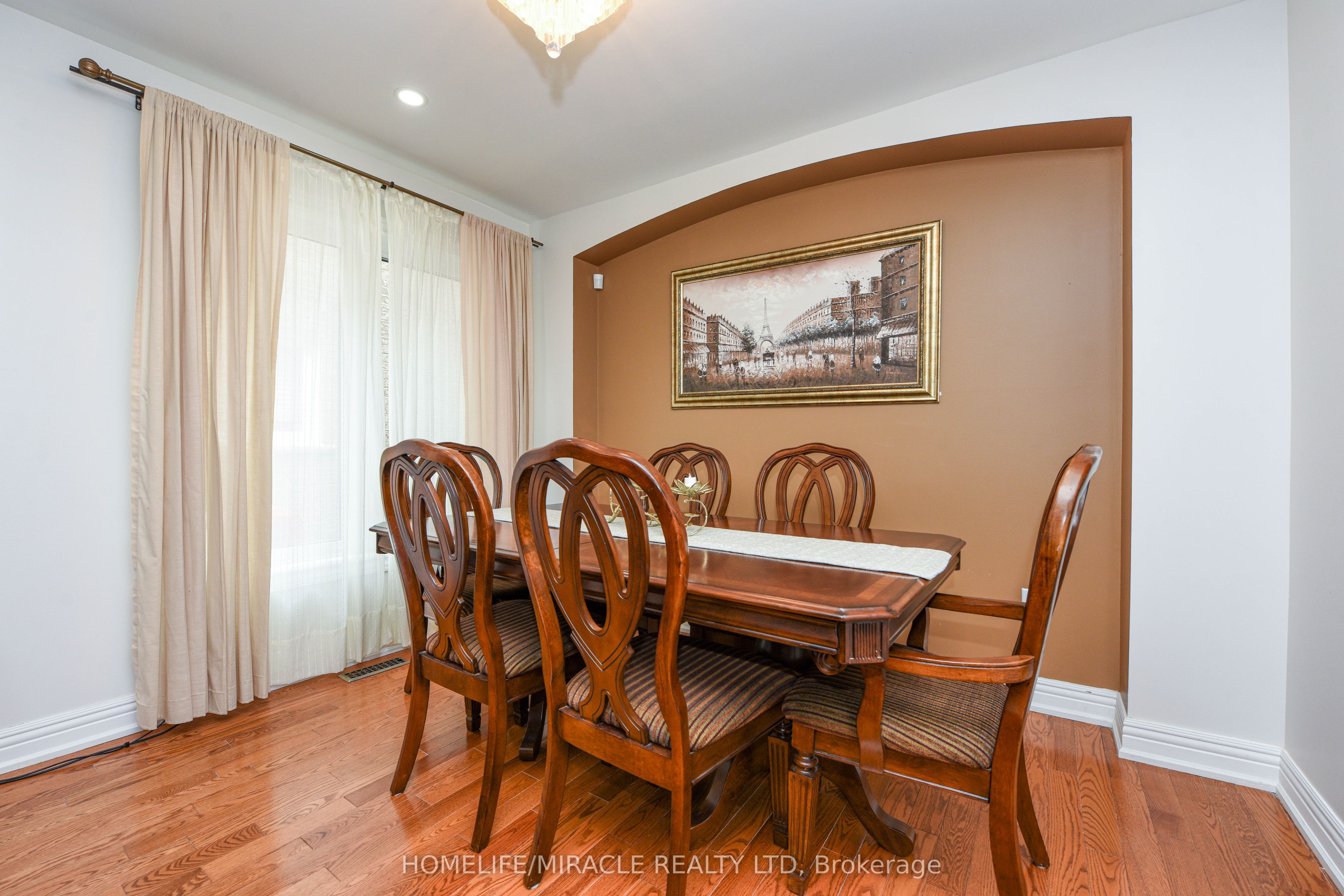 113 Seclusion Crescent Property Photo 6