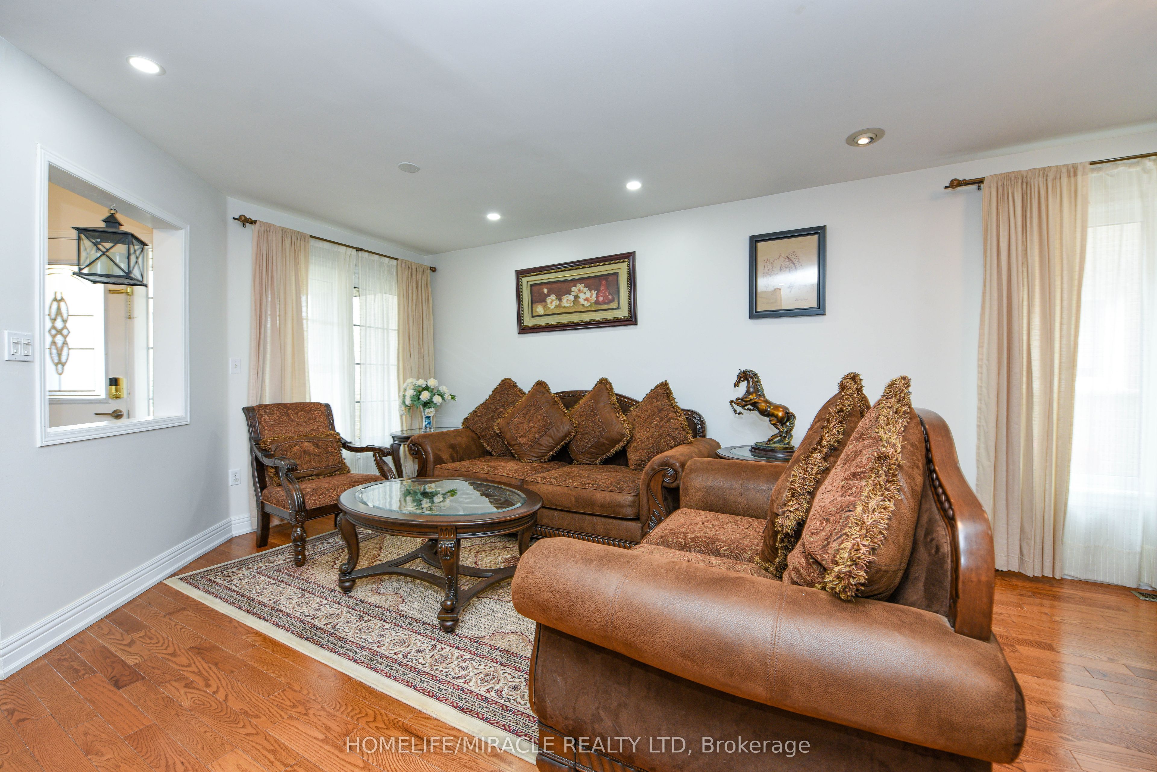 113 Seclusion Crescent Property Photo 8