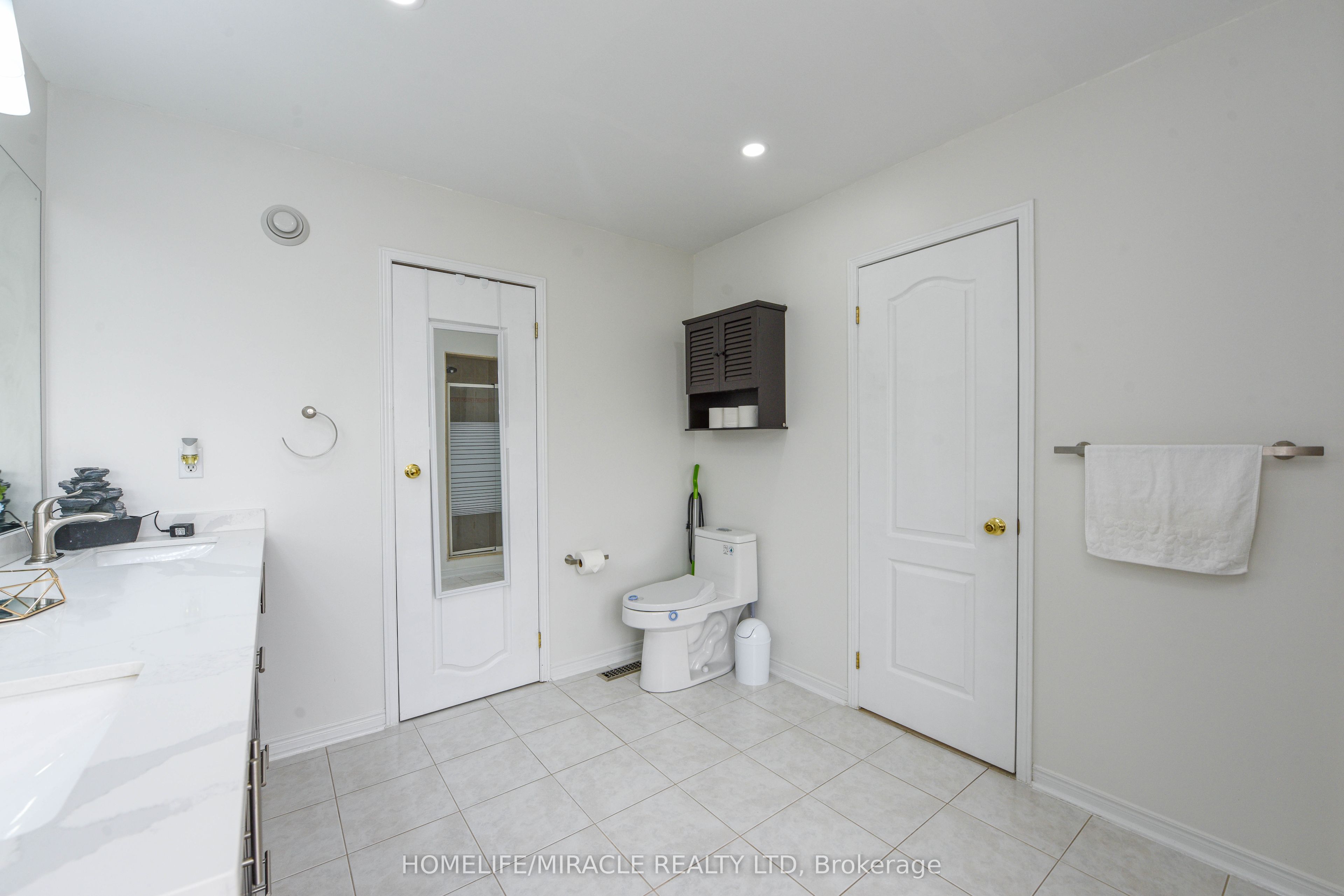 113 Seclusion Crescent Property Photo 38