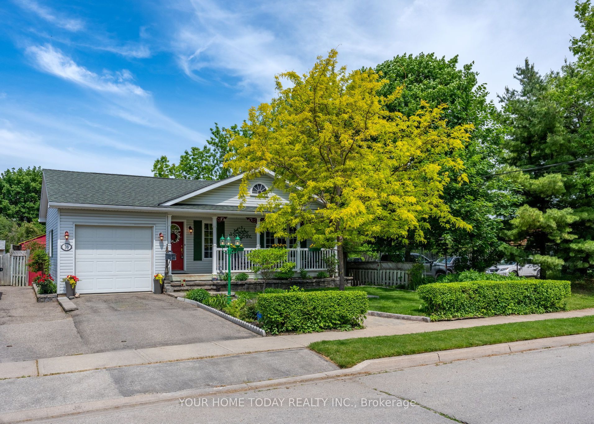 16 Normandy Boulevard Property Photo 1