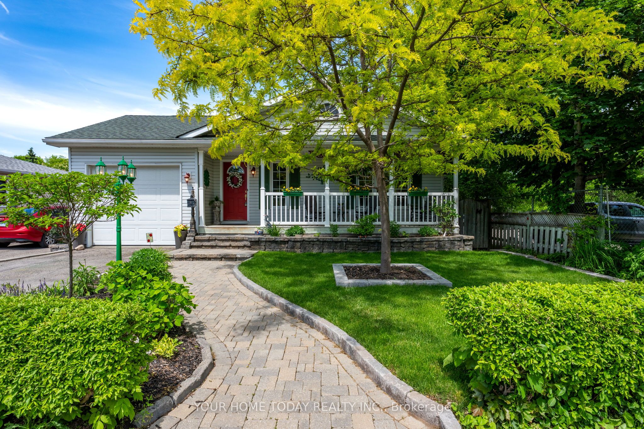 16 Normandy Boulevard Property Photo 2