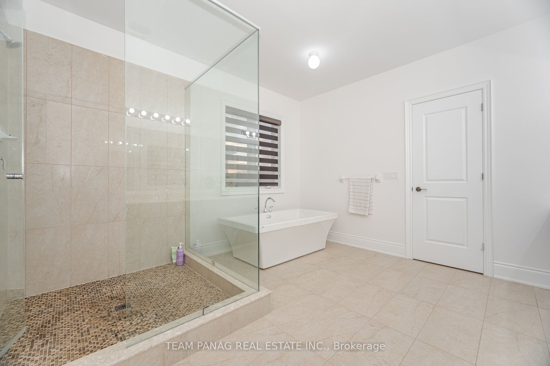 26 Snaresbrook Crescent Property Photo 31