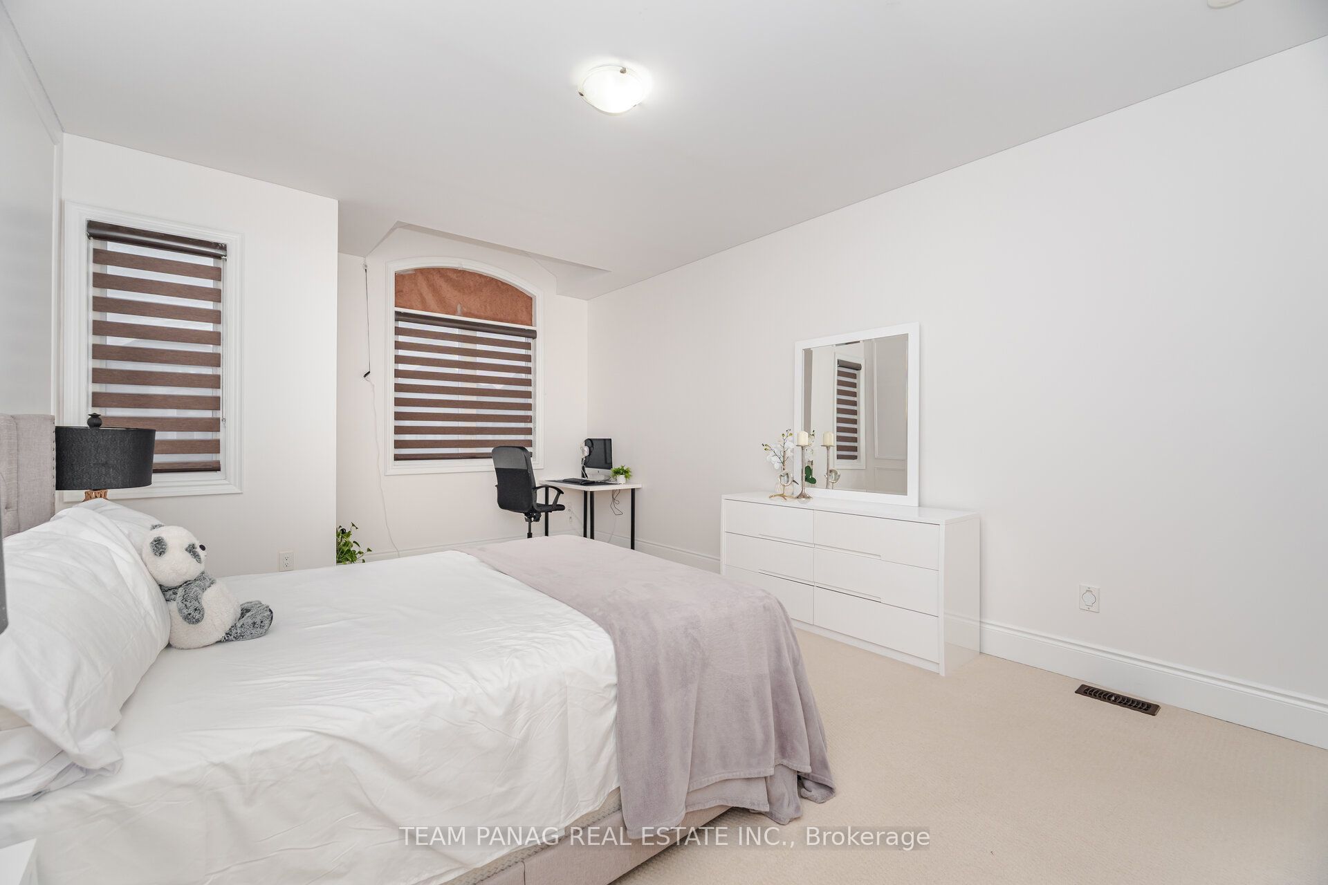 26 Snaresbrook Crescent Property Photo 34