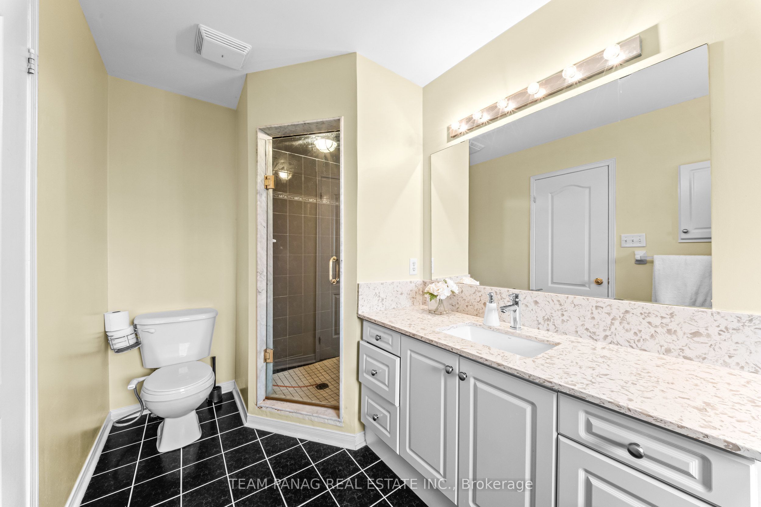 12 Stirrup Court Property Photo 35