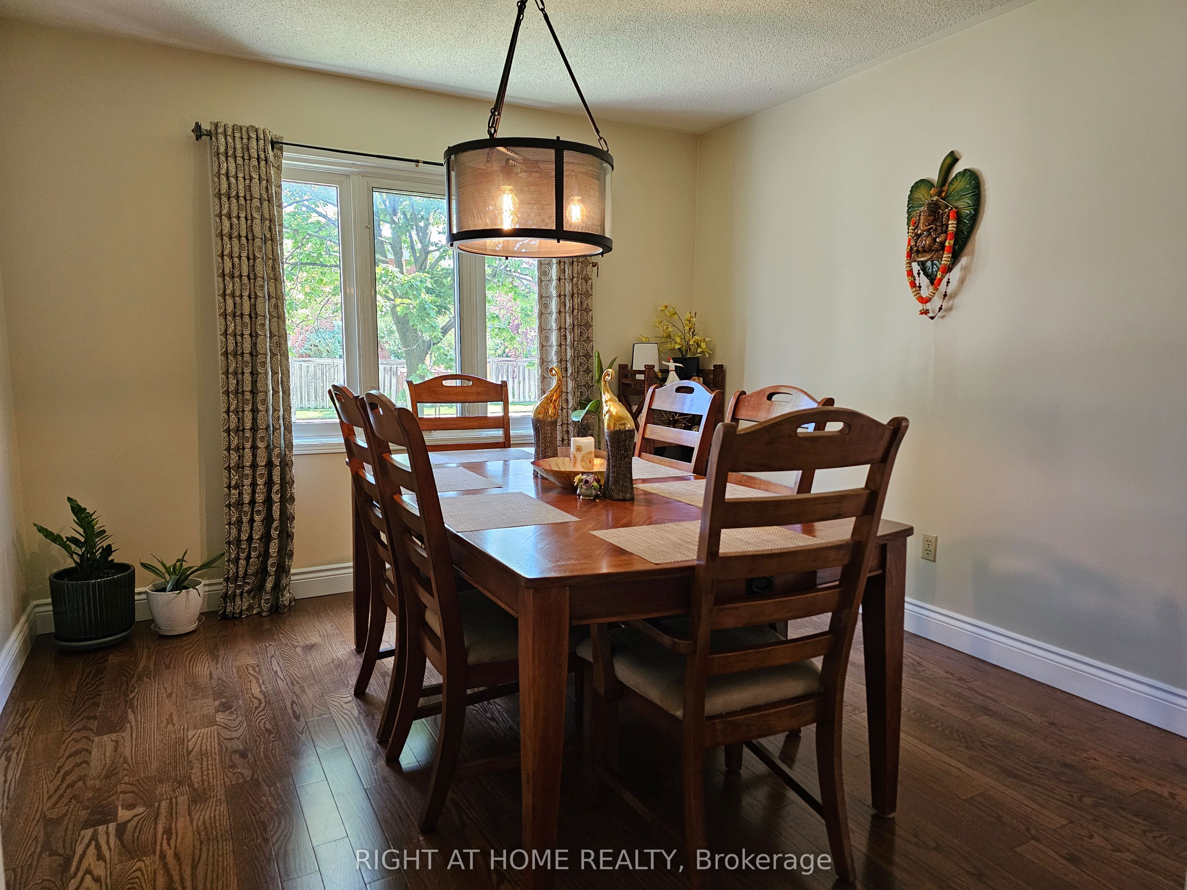 710 Ashprior Avenue Property Photo 9