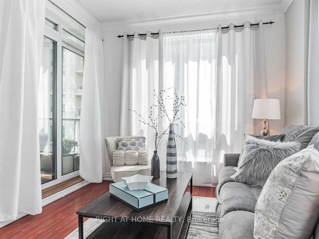 2087 W Lake Shore Boulevard 207 Property Photo 7