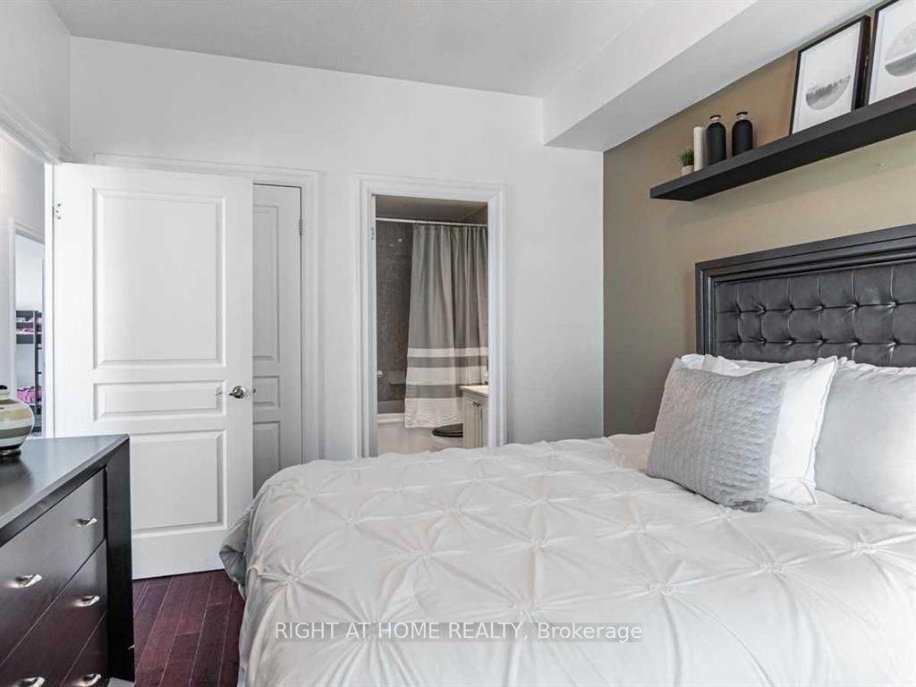 2087 W Lake Shore Boulevard 207 Property Photo 13
