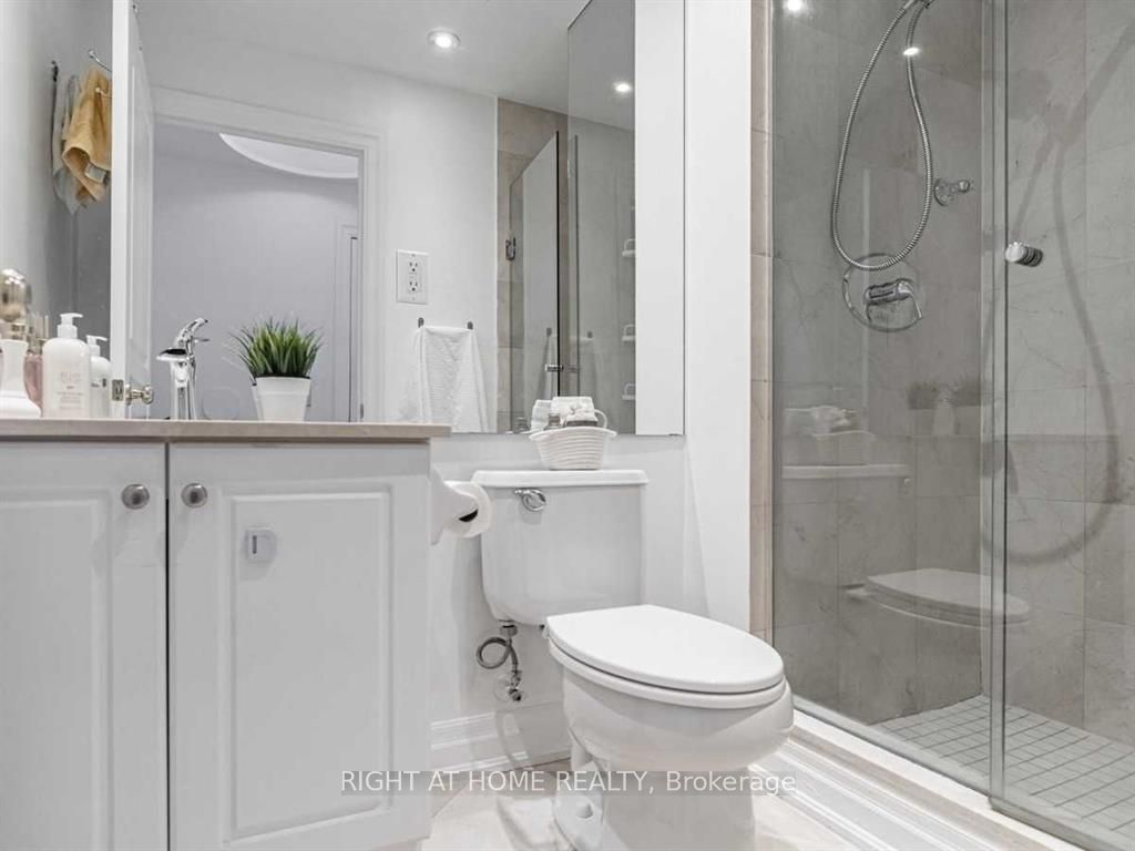 2087 W Lake Shore Boulevard 207 Property Photo 14