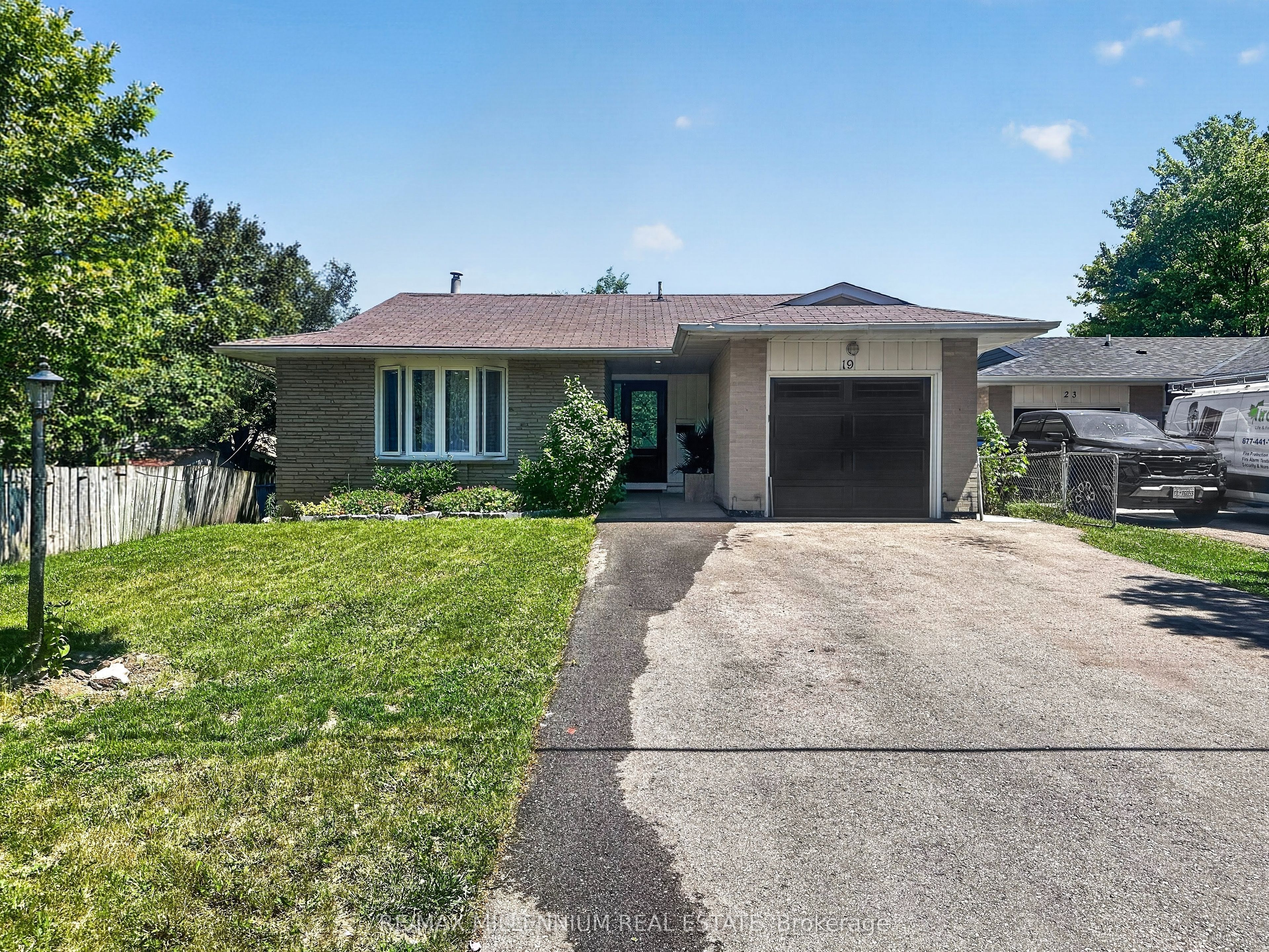 19 Cardwell Street Property Photo 3