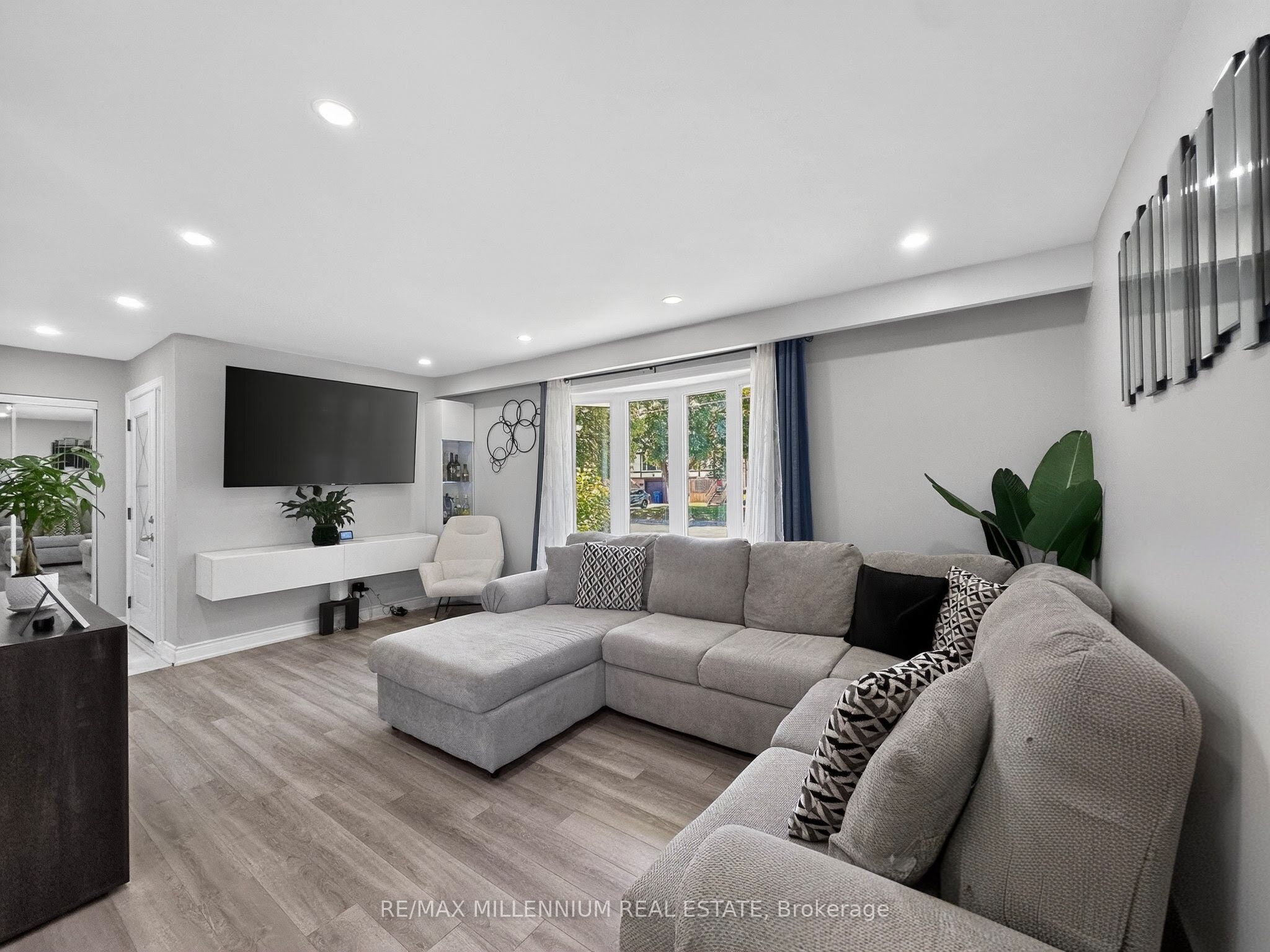 19 Cardwell Street Property Photo 6