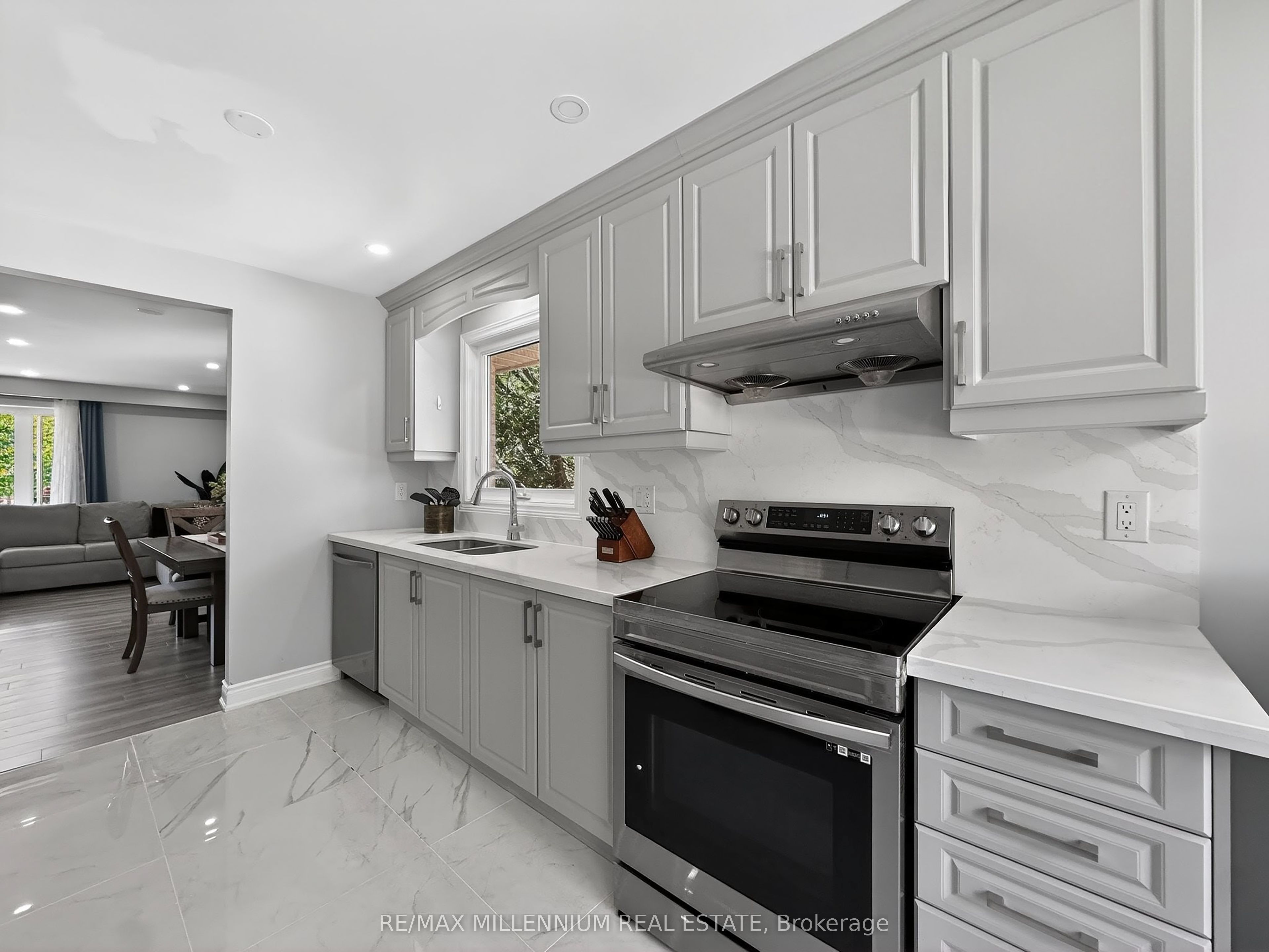 19 Cardwell Street Property Photo 8