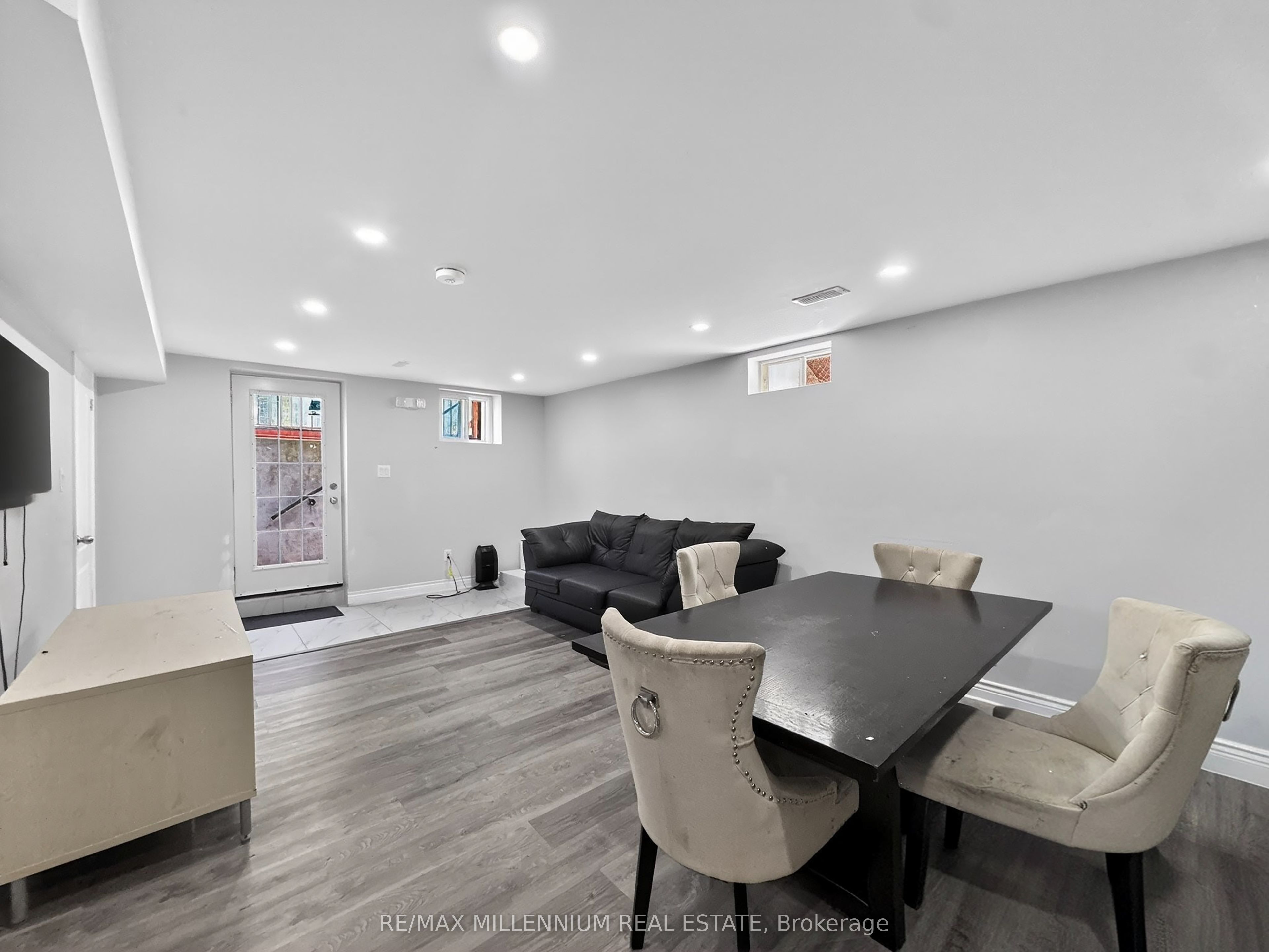 19 Cardwell Street Property Photo 11