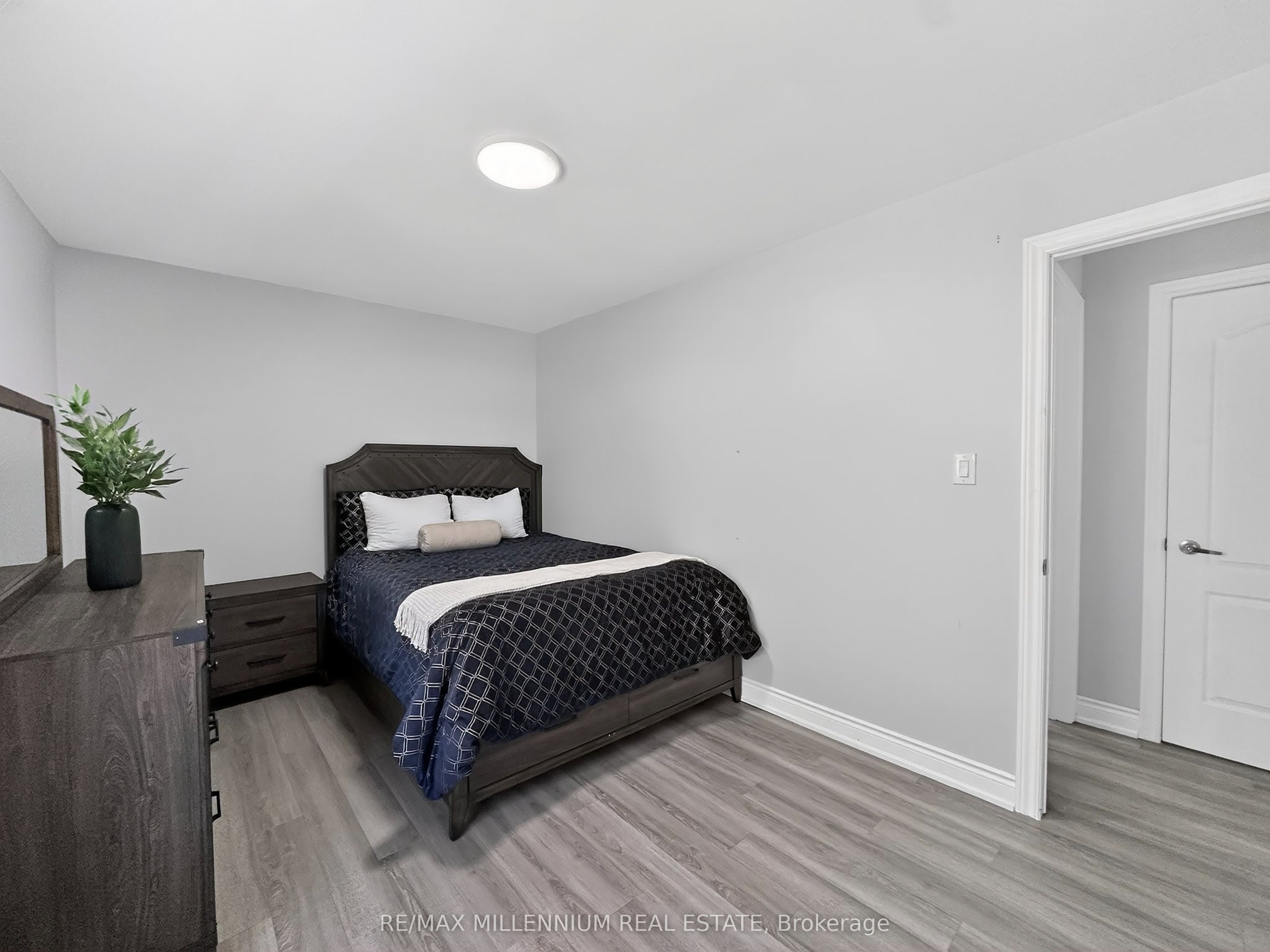 19 Cardwell Street Property Photo 17