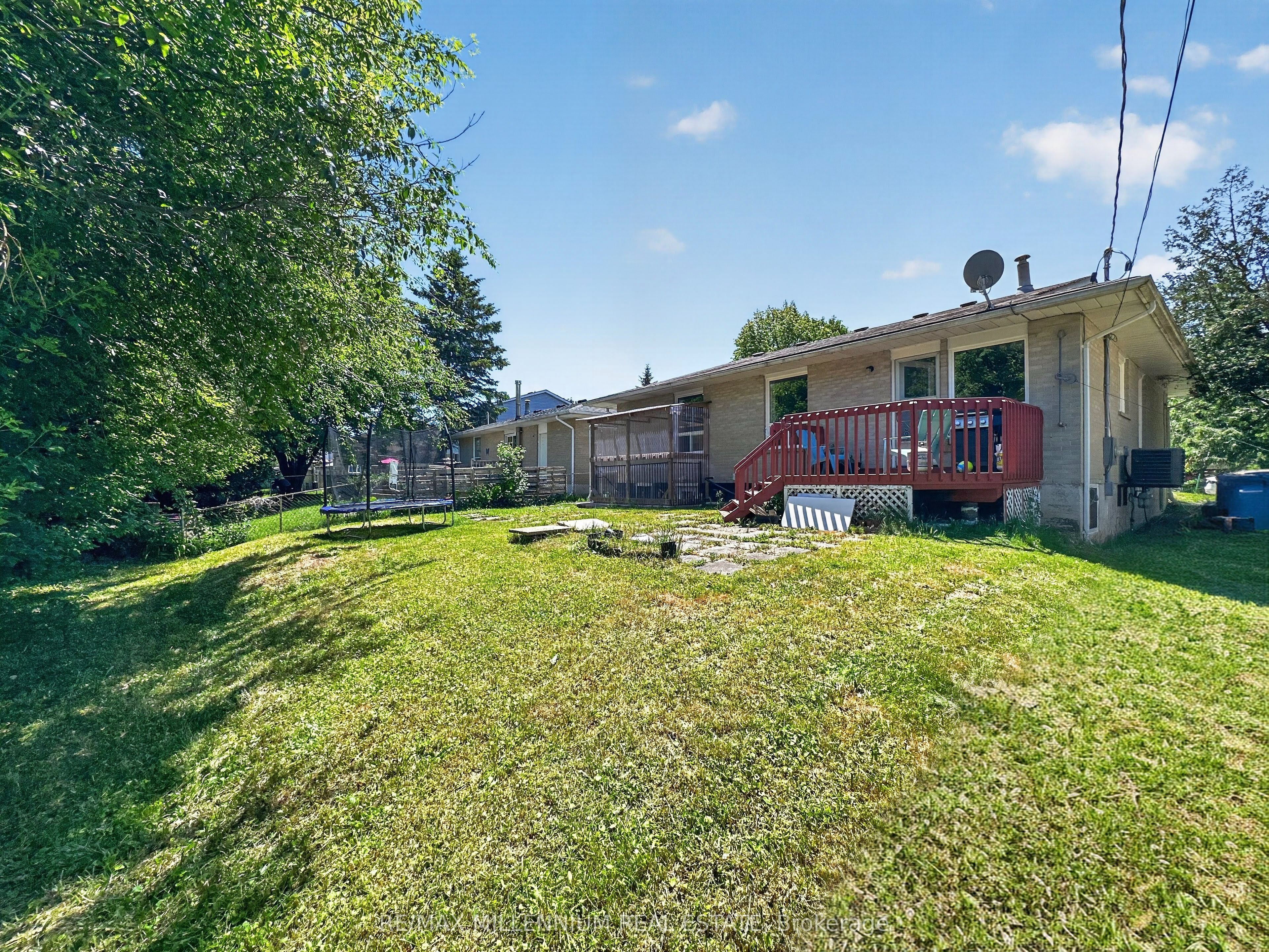 19 Cardwell Street Property Photo 28