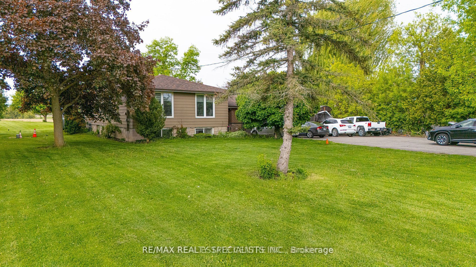 8136 Hornby Road Property Photo 3