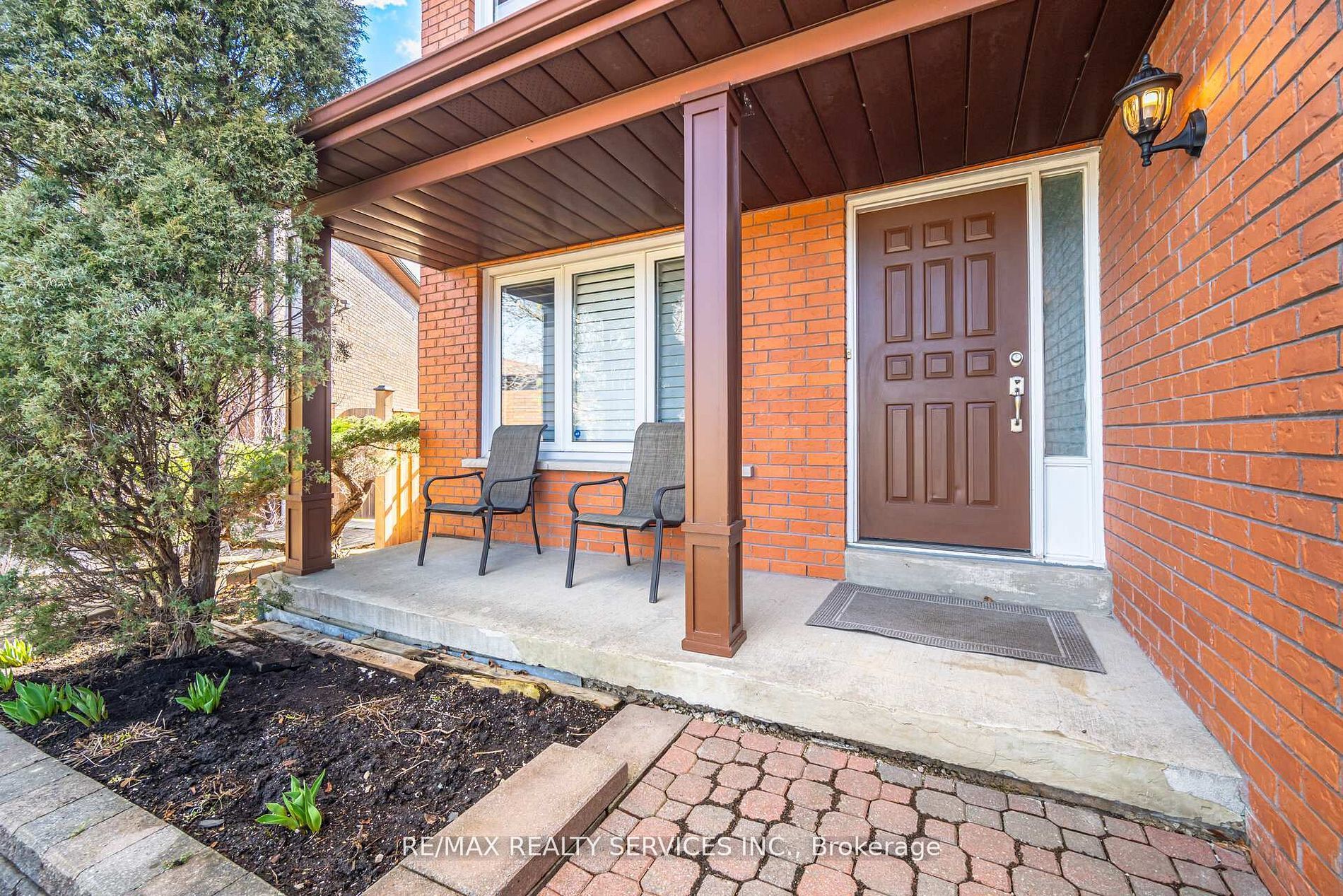 23 Newbury Crescent Property Photo 5