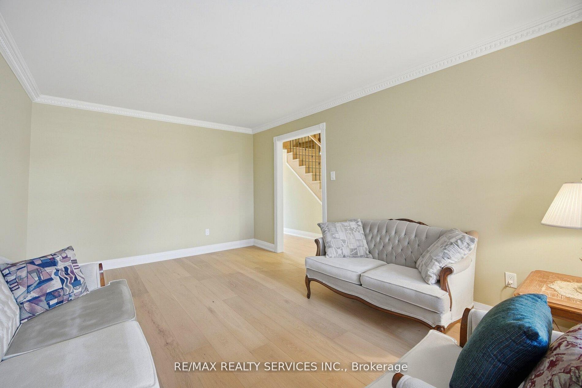 23 Newbury Crescent Property Photo 8